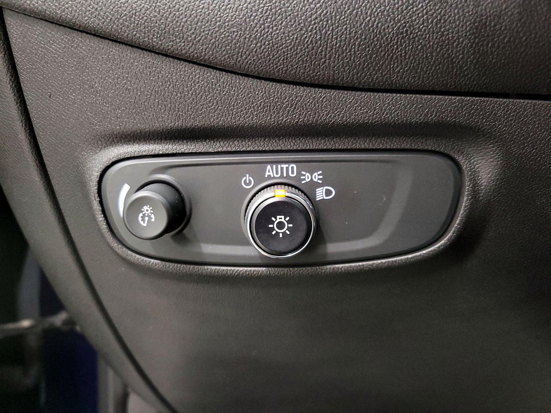 Thumbnail: 2022 Chevrolet Equinox - 13