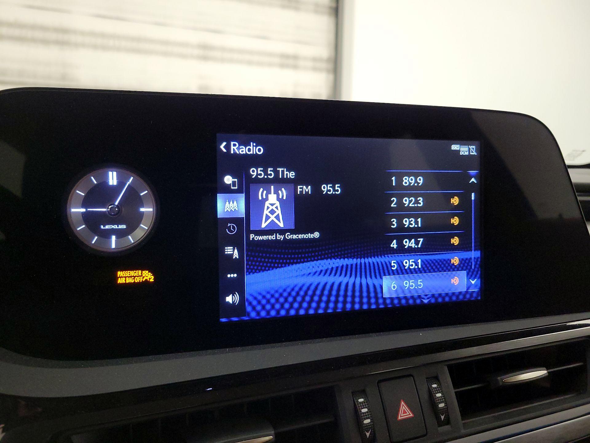 Thumbnail: 2022 Lexus ES - 15