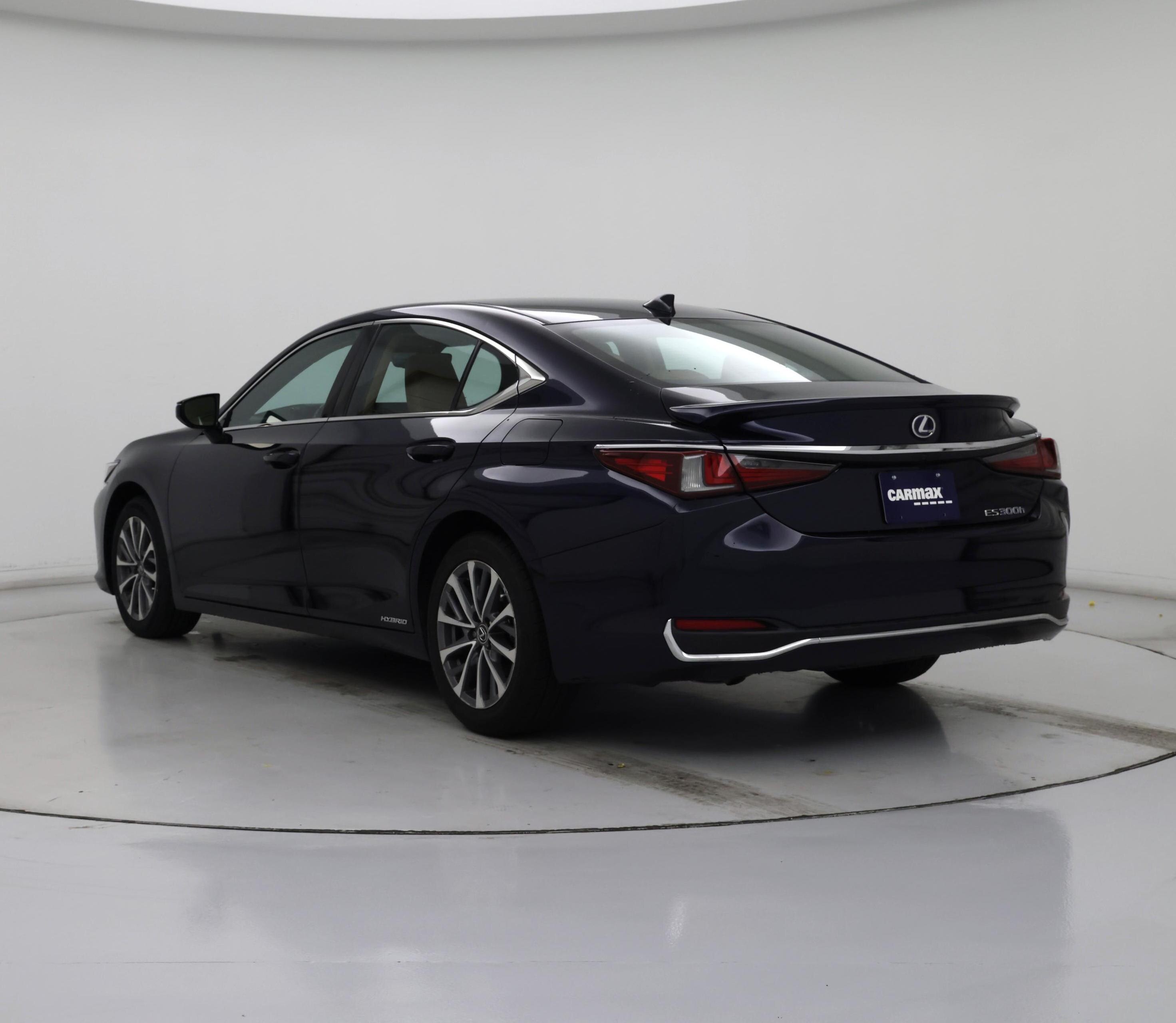 Thumbnail: 2022 Lexus ES - 2