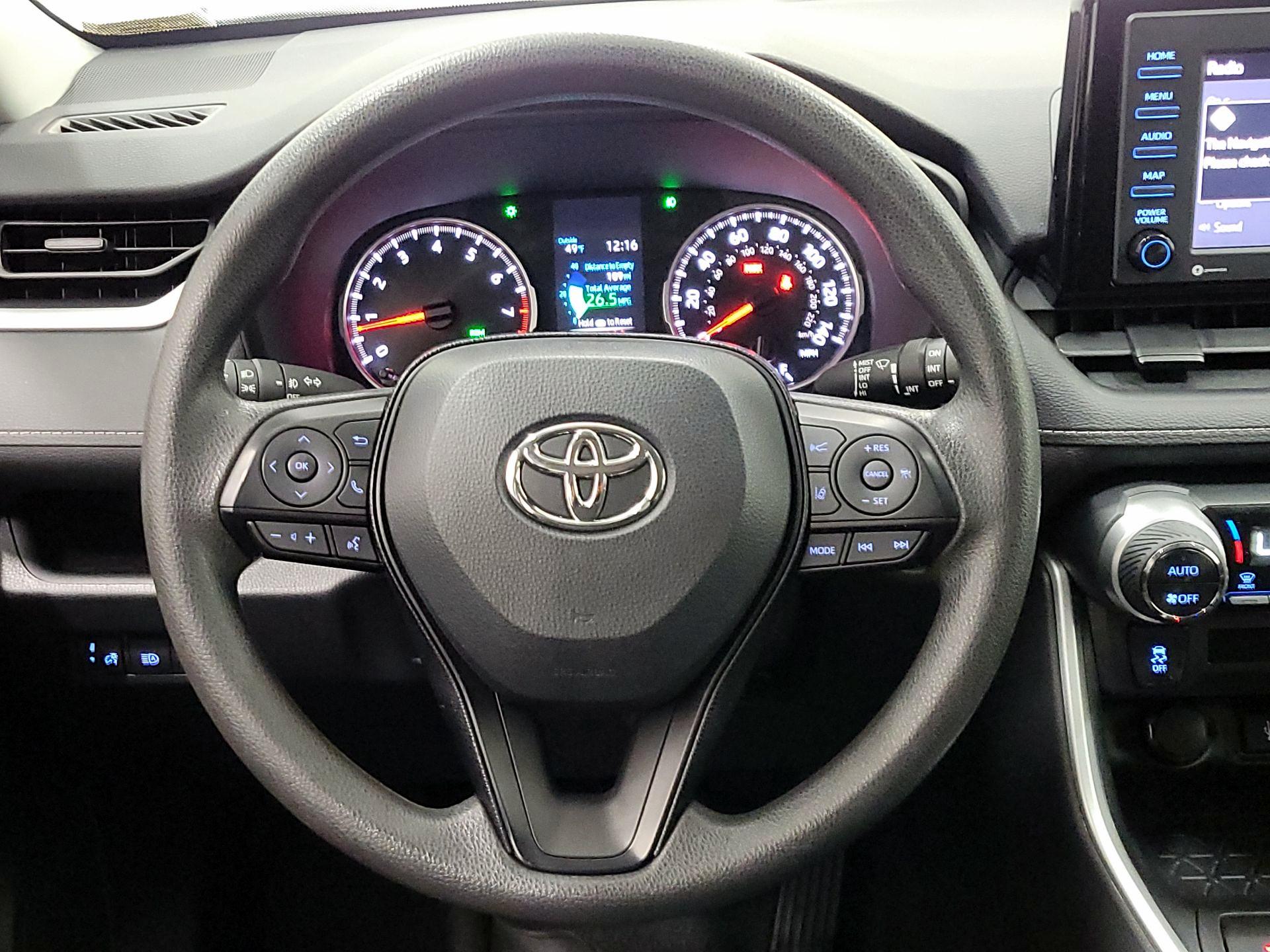 Thumbnail: 2020 Toyota RAV4 - 10