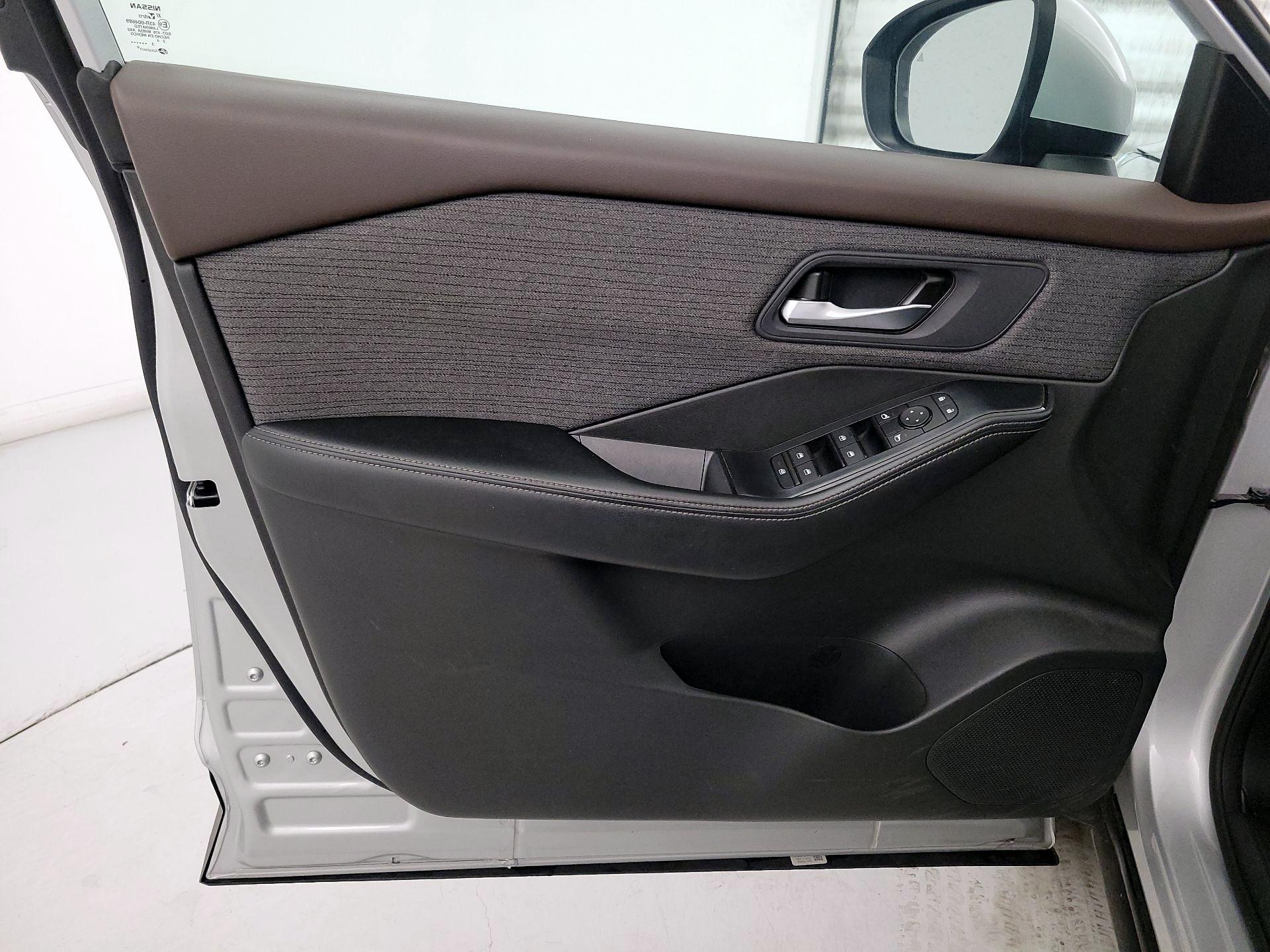 Thumbnail: 2023 Nissan Rogue - 12