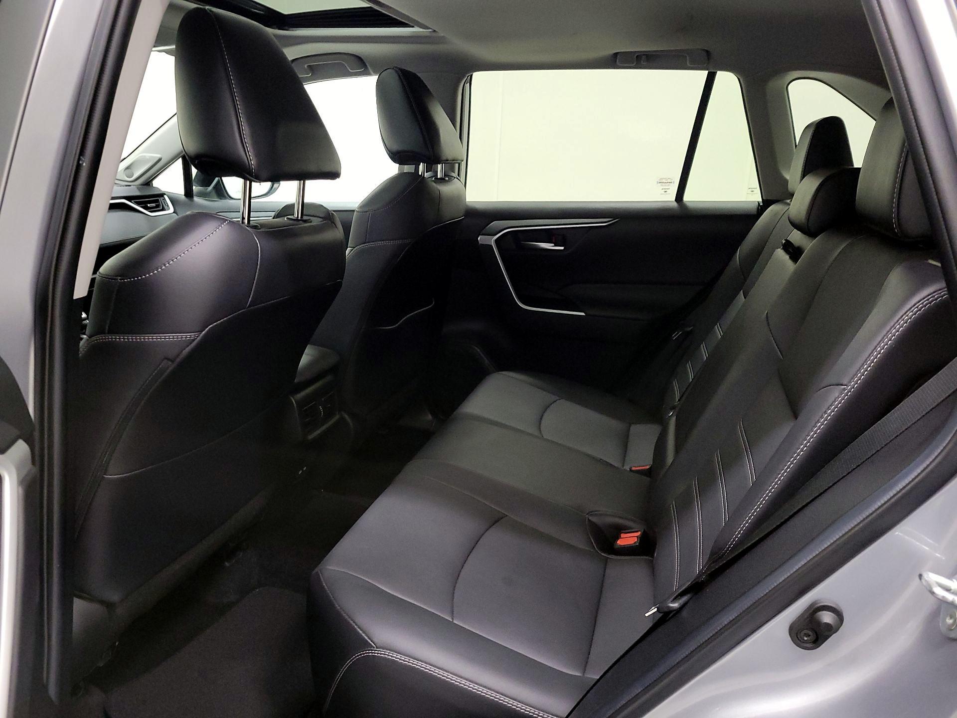 Thumbnail: 2022 Toyota RAV4 - 20