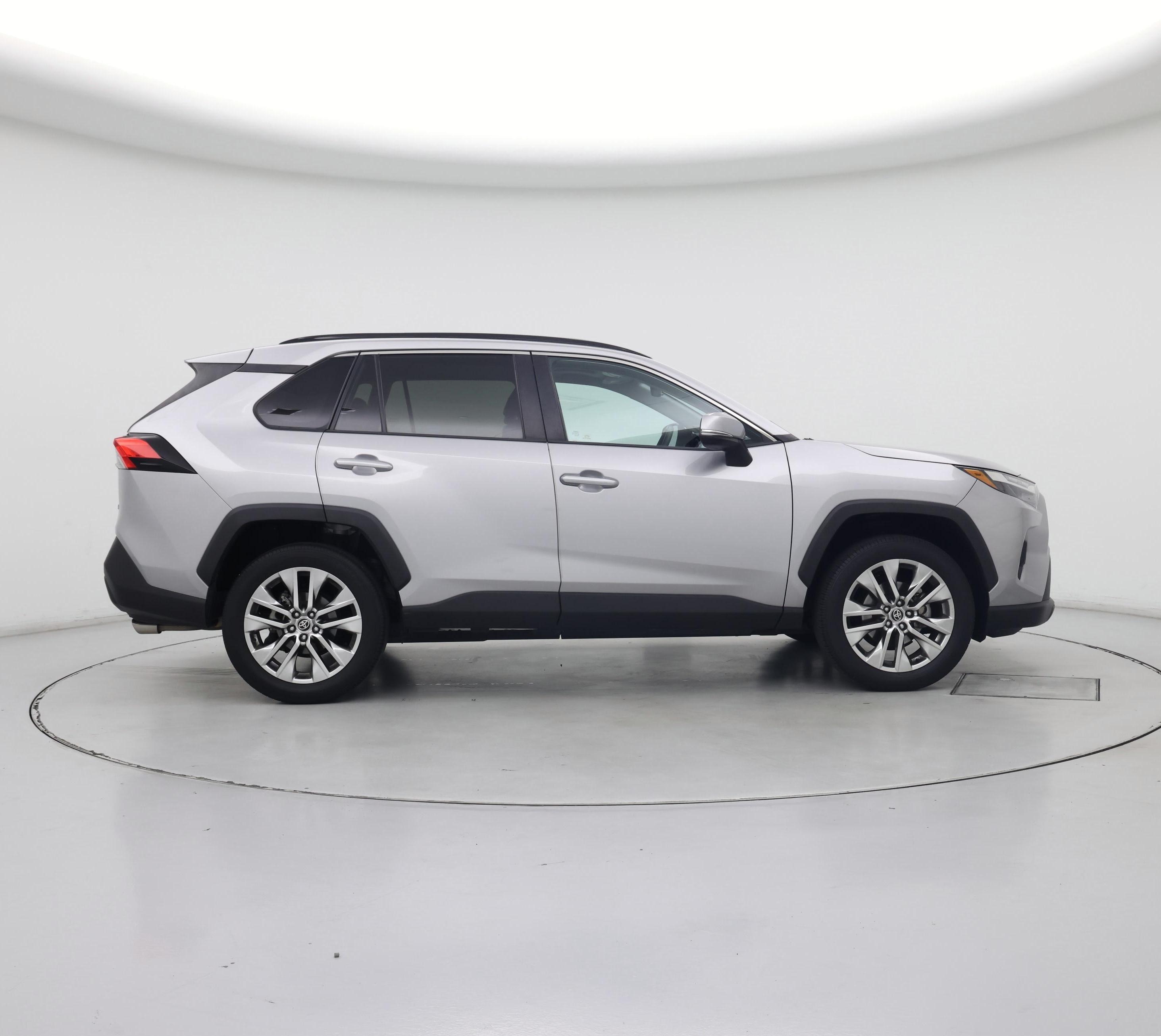 Thumbnail: 2022 Toyota RAV4 - 7