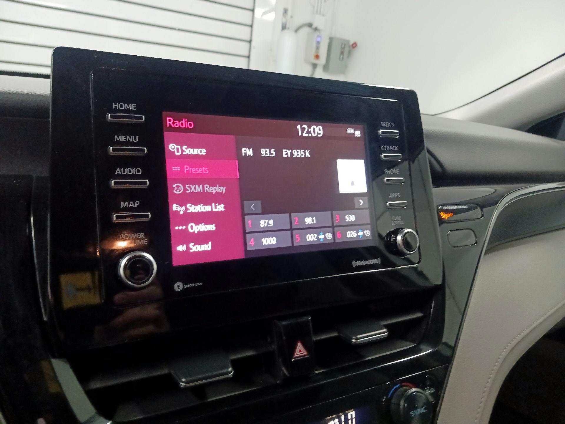 Thumbnail: 2023 Toyota Camry - 13