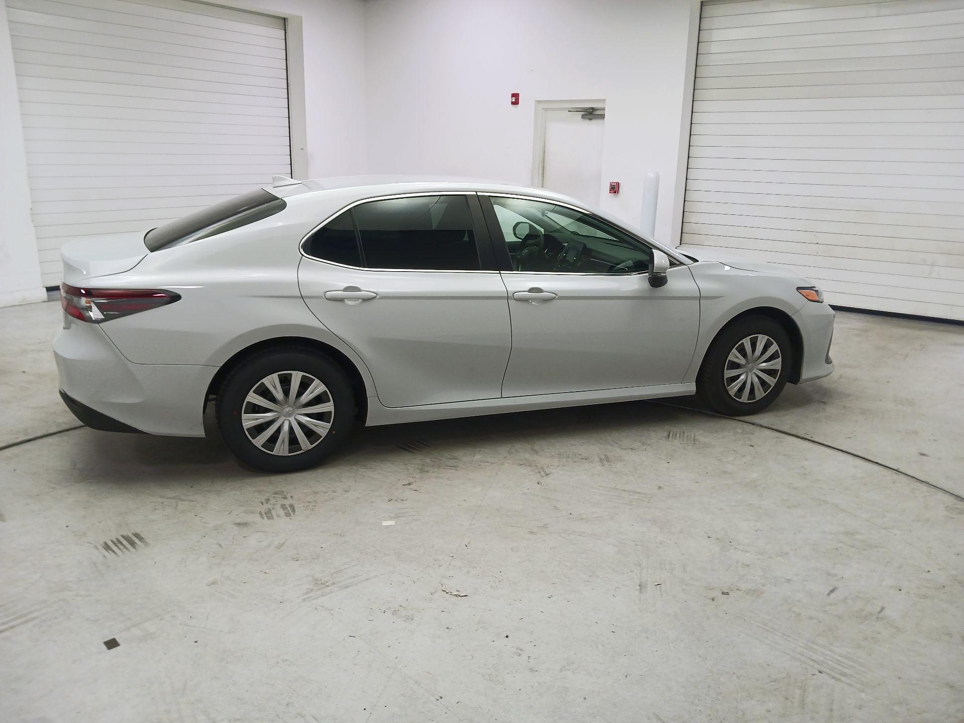 Thumbnail: 2023 Toyota Camry - 4