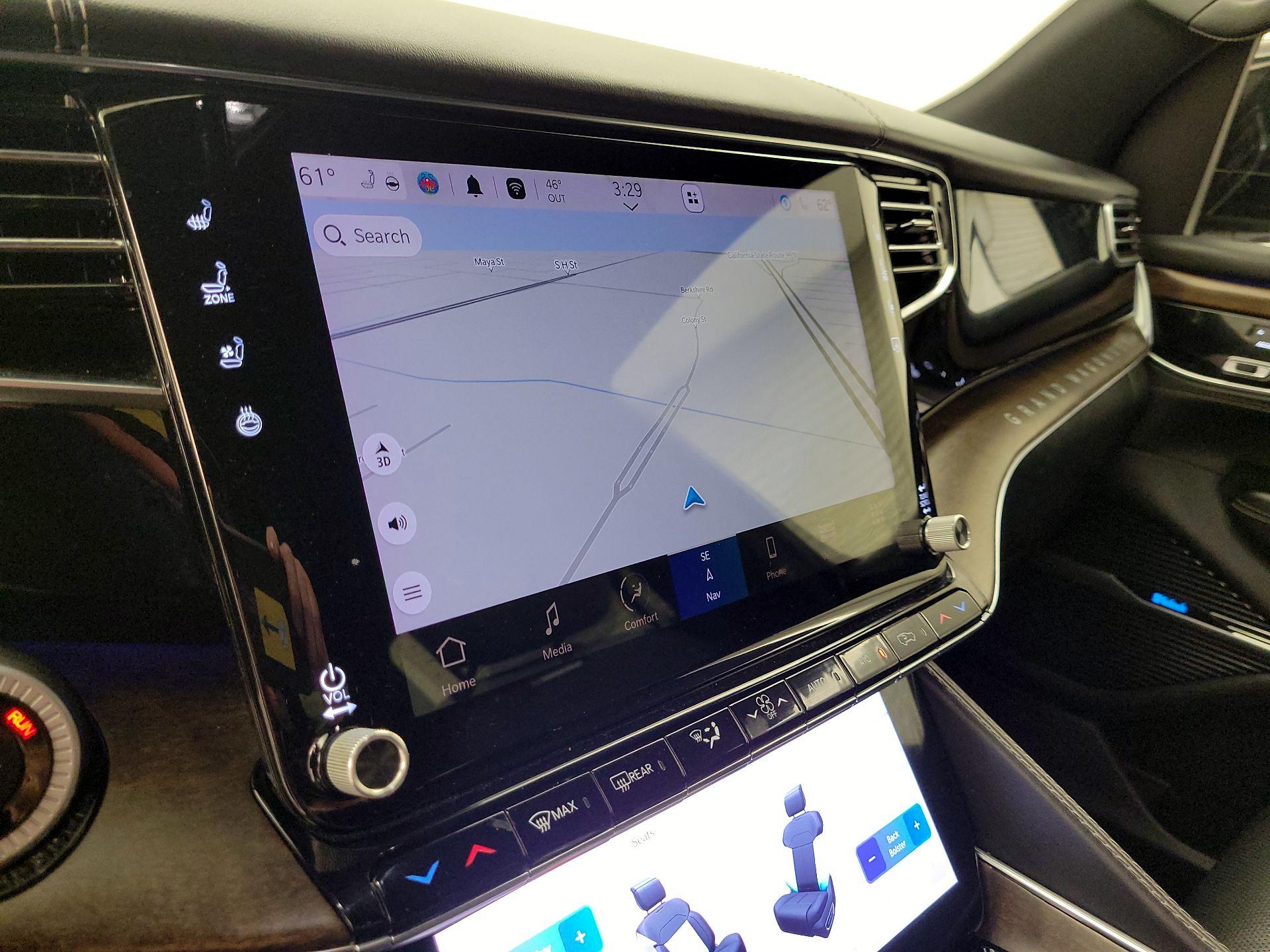 Thumbnail: 2022 Jeep Grand Wagoneer - 14