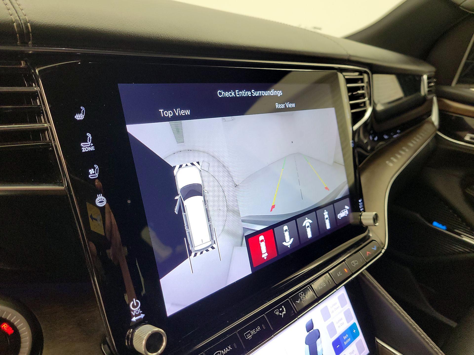 Thumbnail: 2022 Jeep Grand Wagoneer - 15