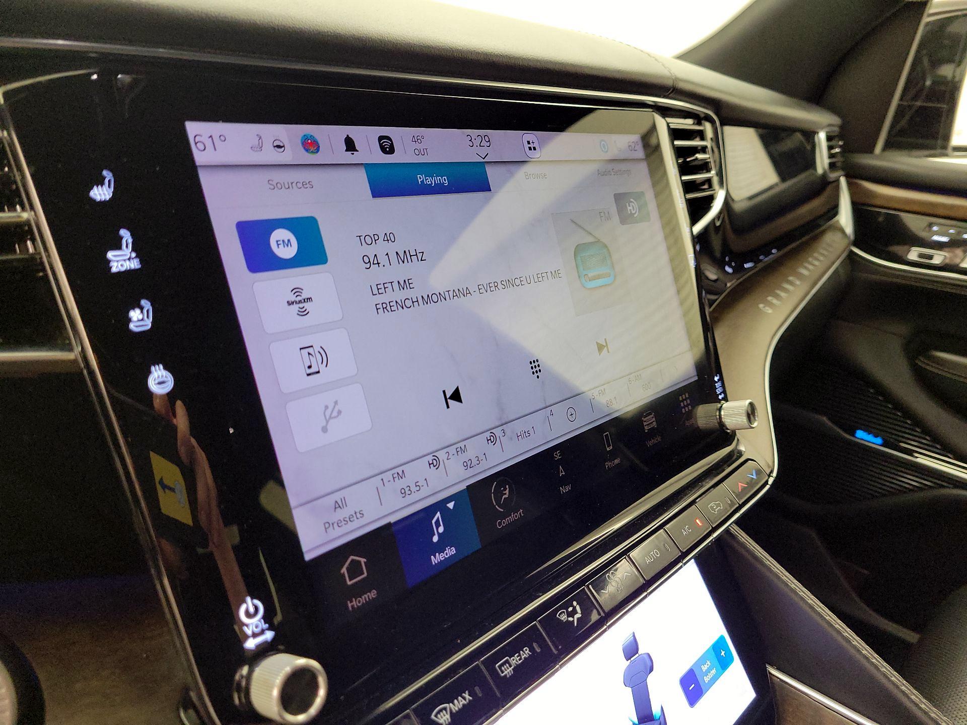 Thumbnail: 2022 Jeep Grand Wagoneer - 16