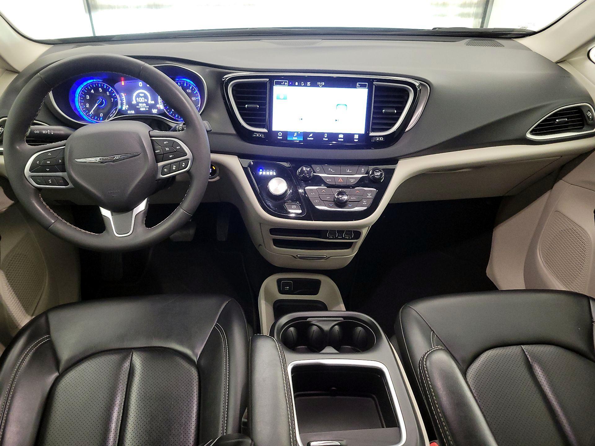 Thumbnail: 2023 Chrysler Pacifica - 9