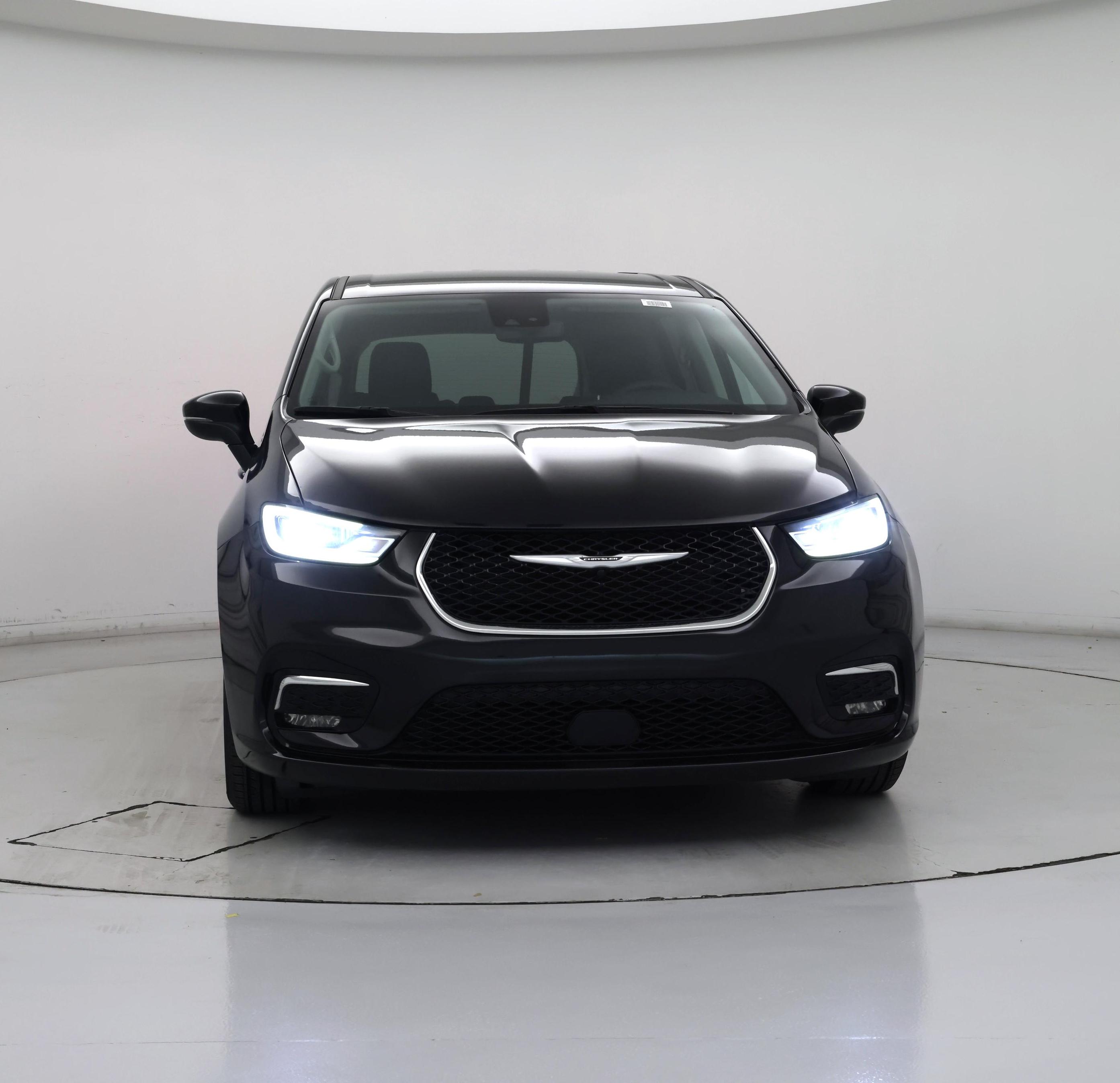 Thumbnail: 2023 Chrysler Pacifica - 5