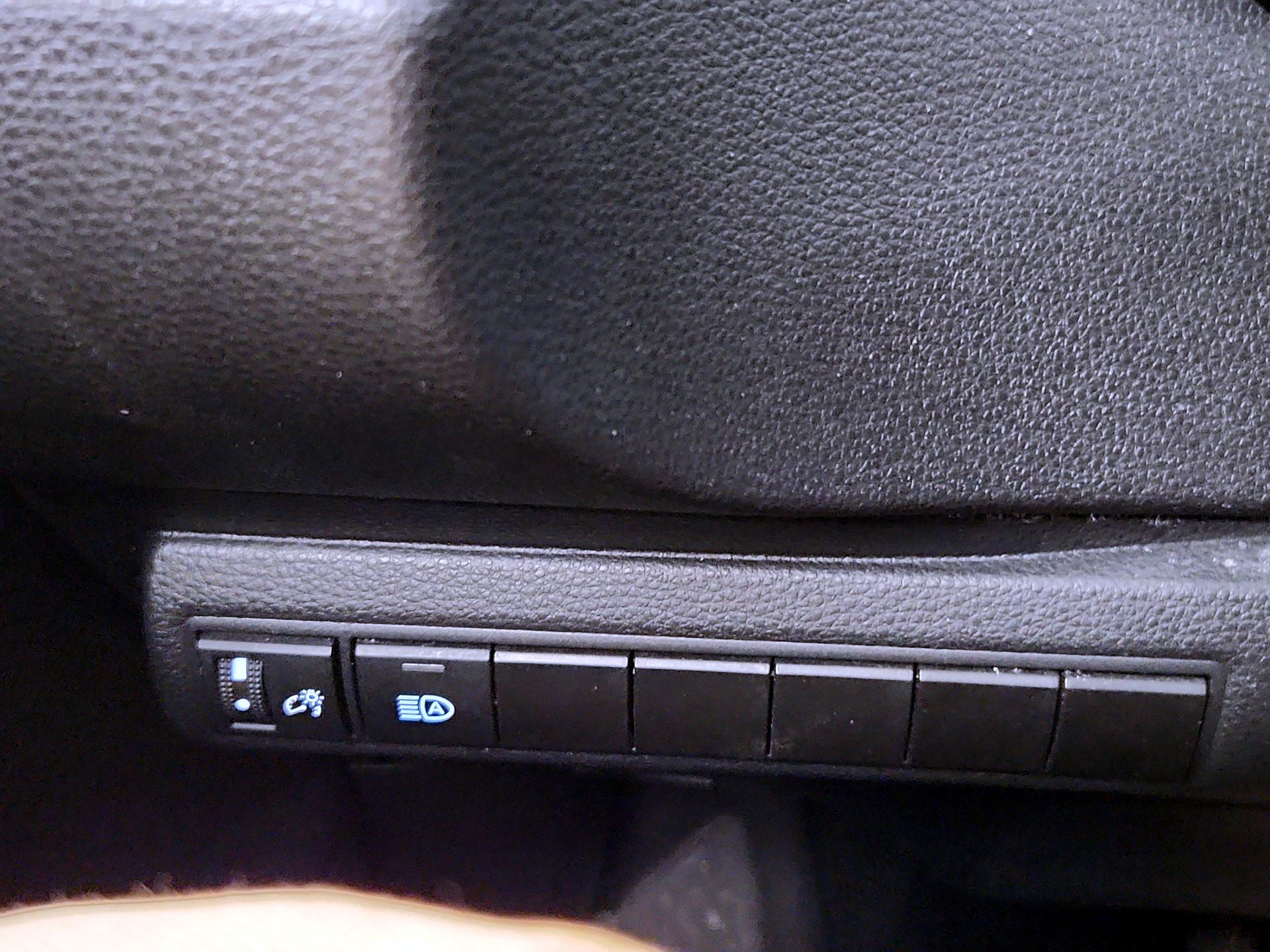 Thumbnail: 2024 Toyota Corolla - 13