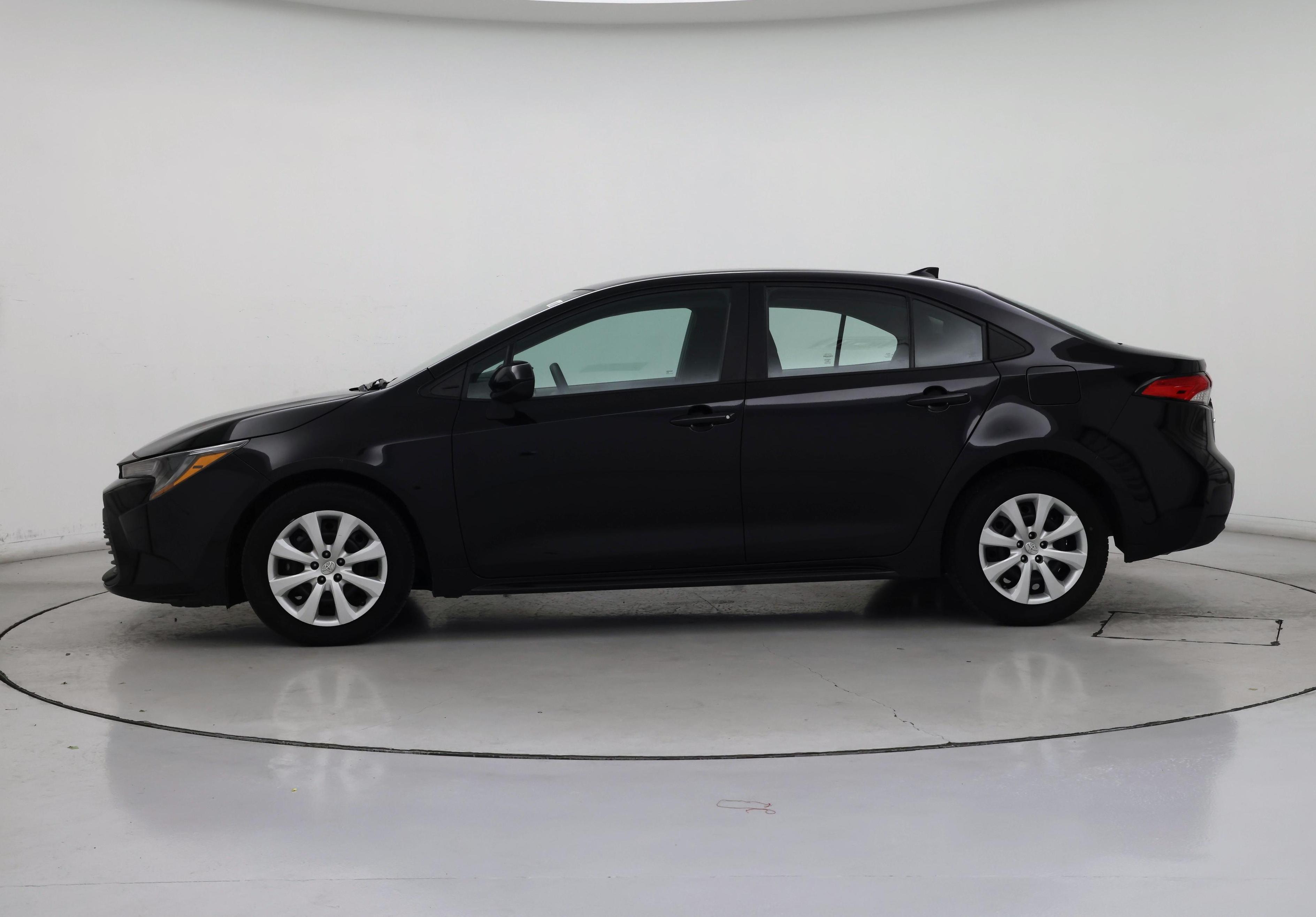 Thumbnail: 2024 Toyota Corolla - 3