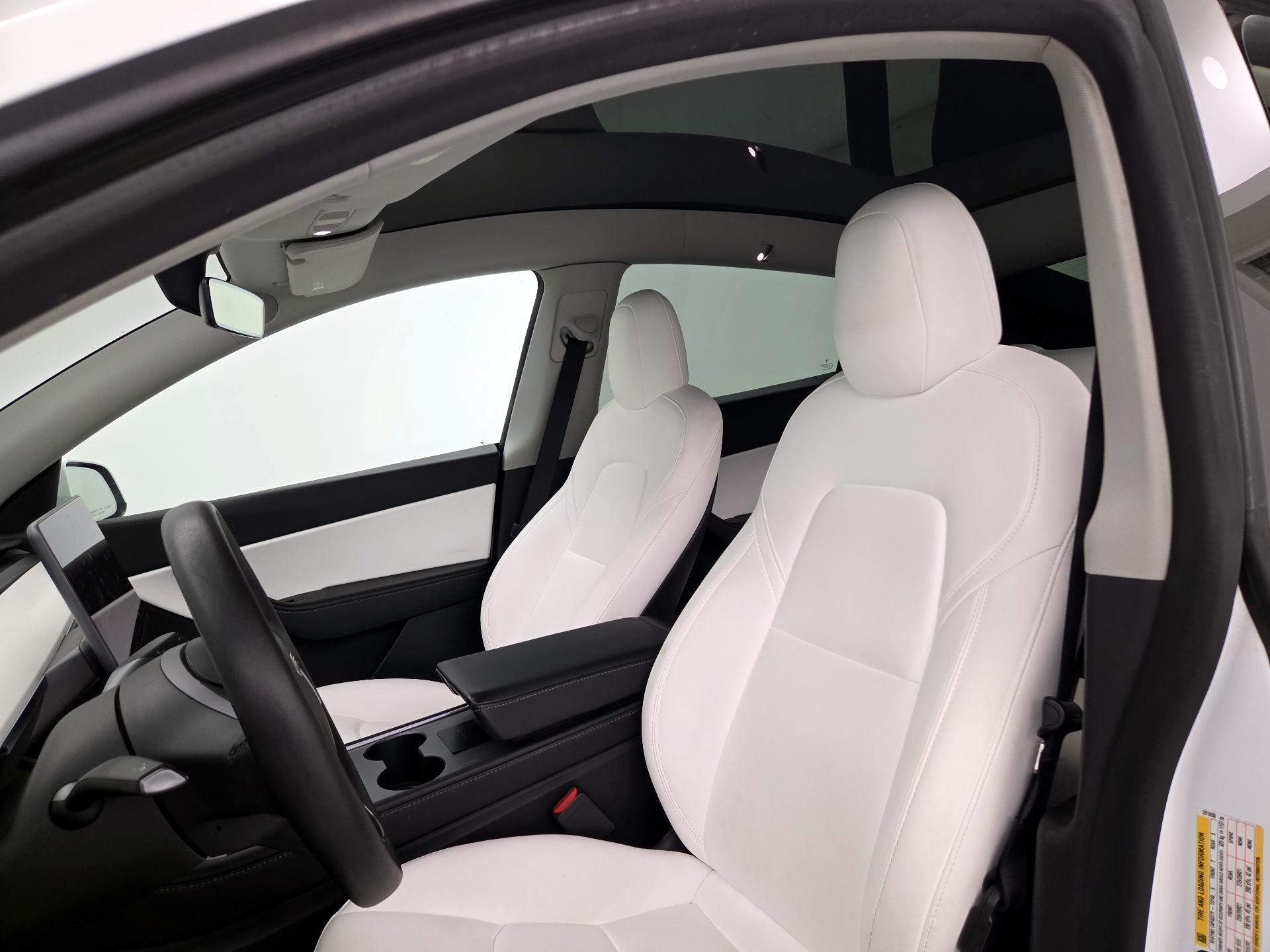 Thumbnail: 2022 Tesla Model Y - 19