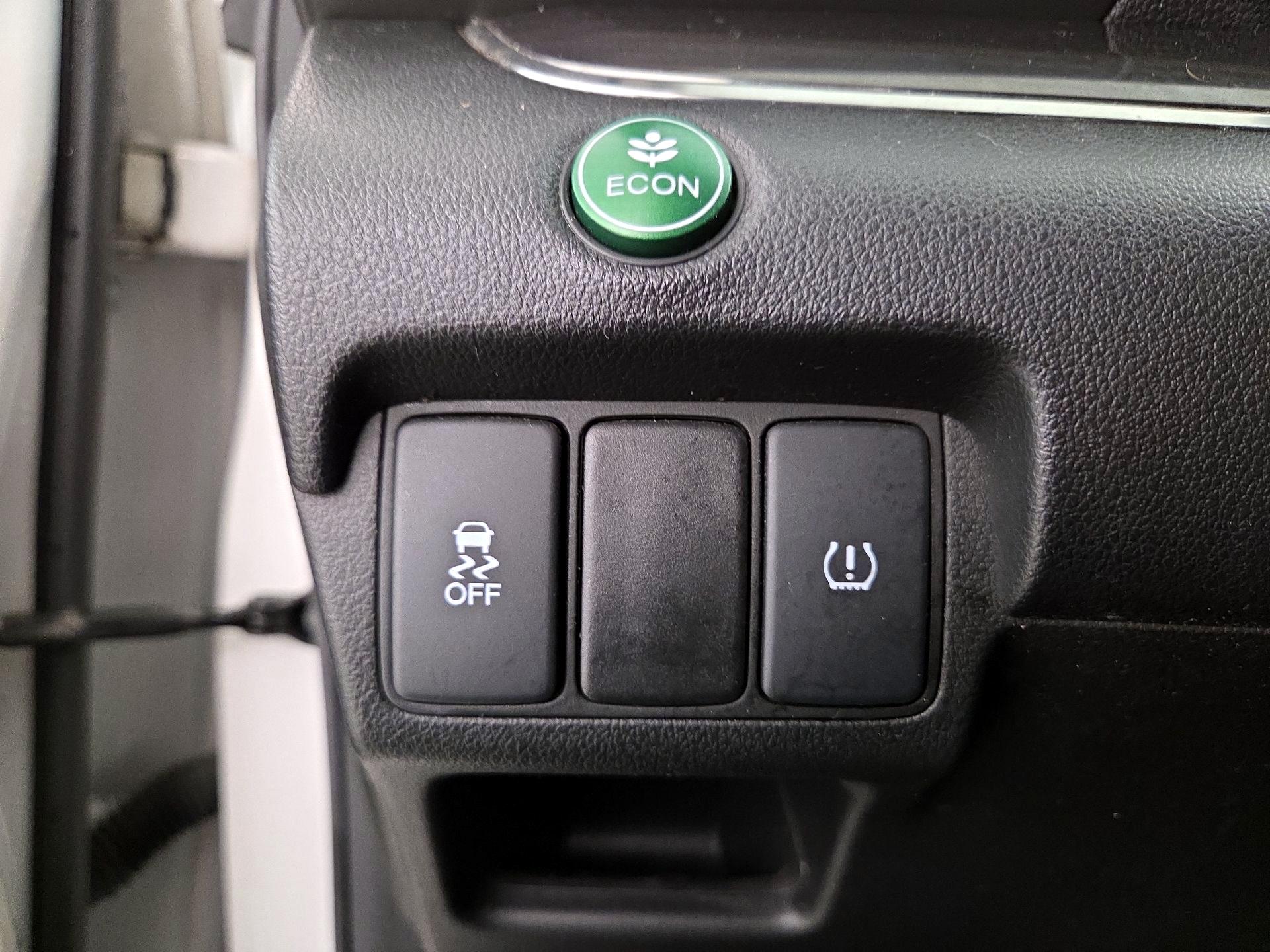 Thumbnail: 2015 Honda CR-V - 13