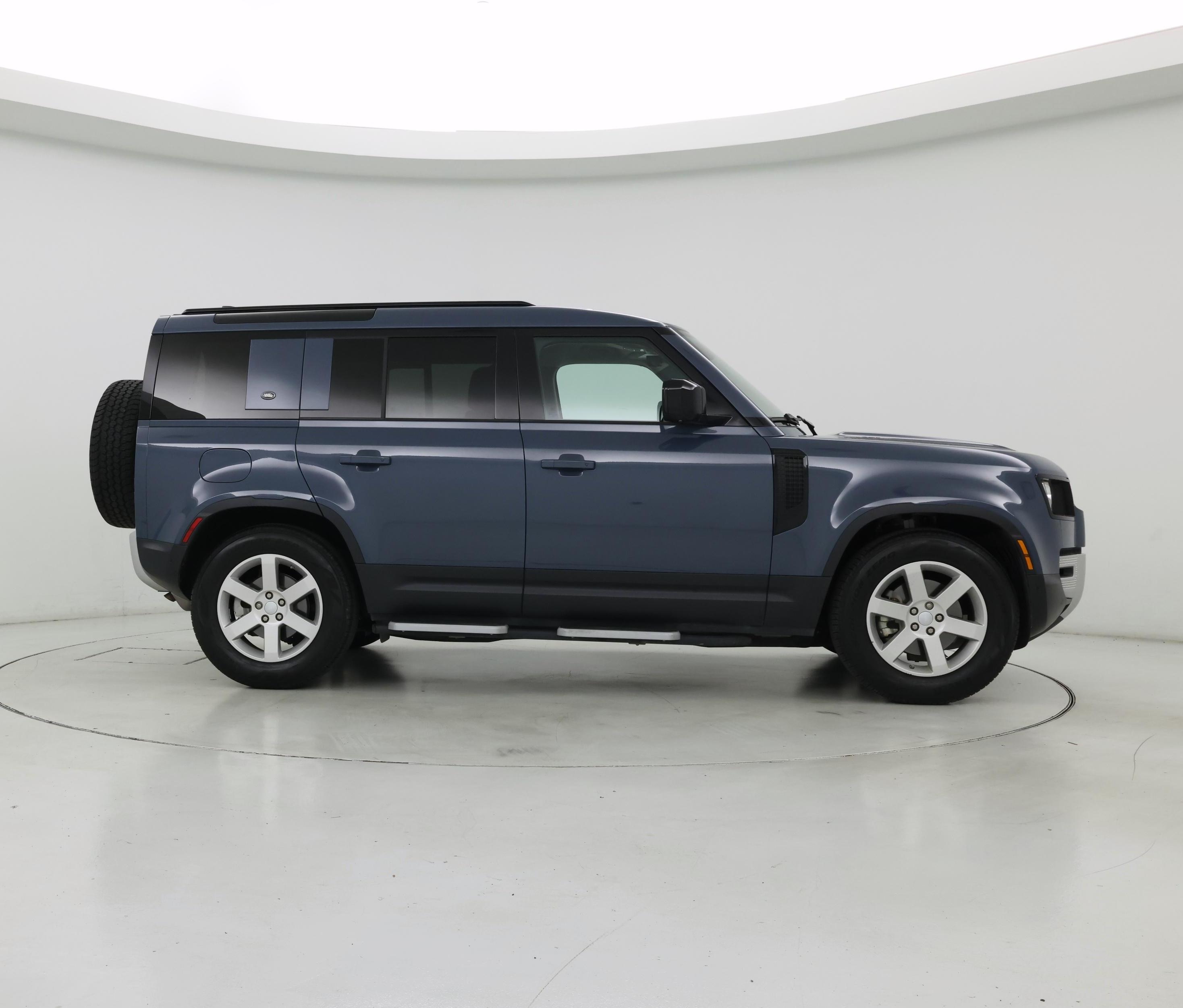 Thumbnail: 2021 Land Rover Defender - 7