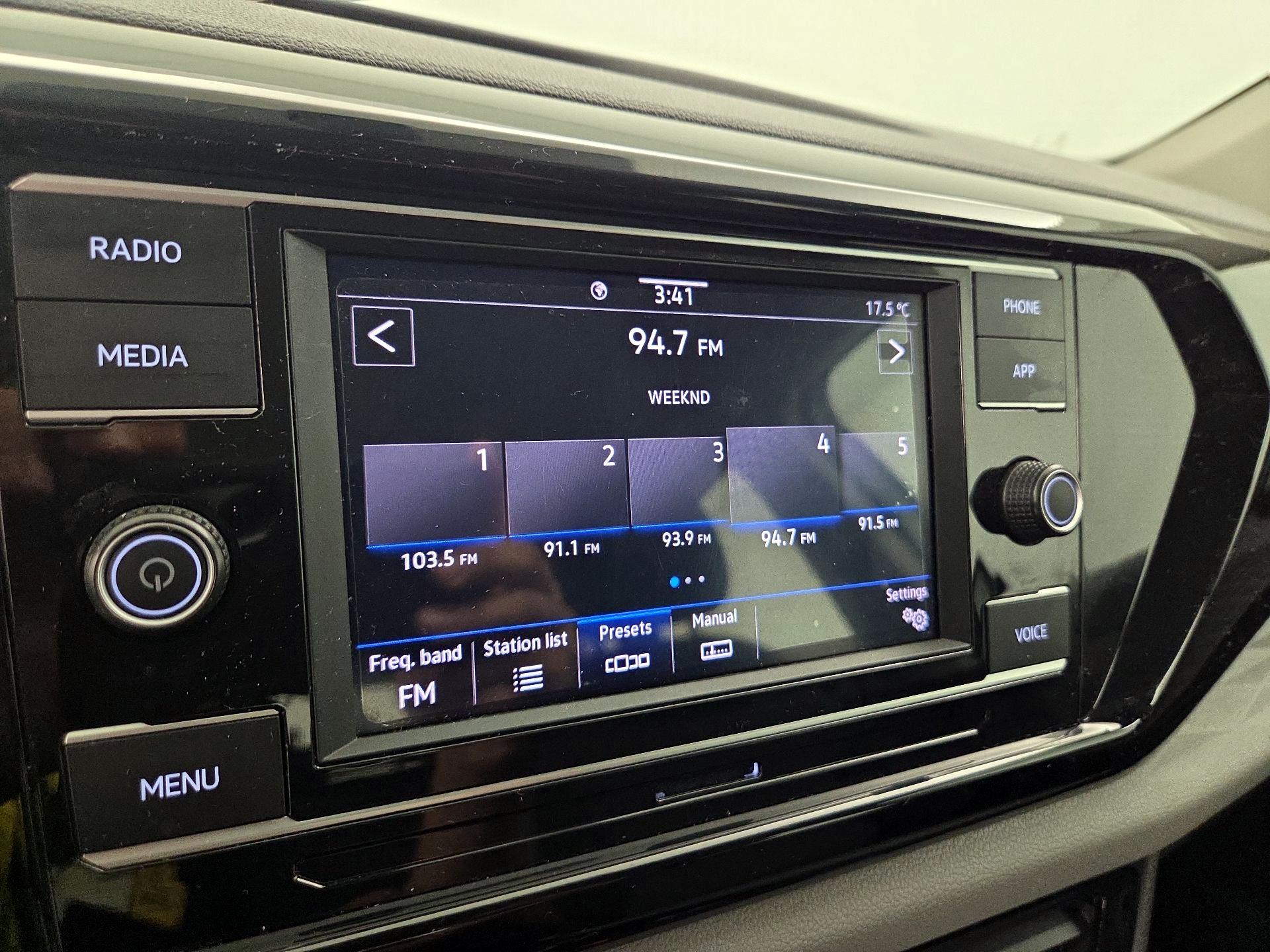 Thumbnail: 2023 Volkswagen Taos - 15