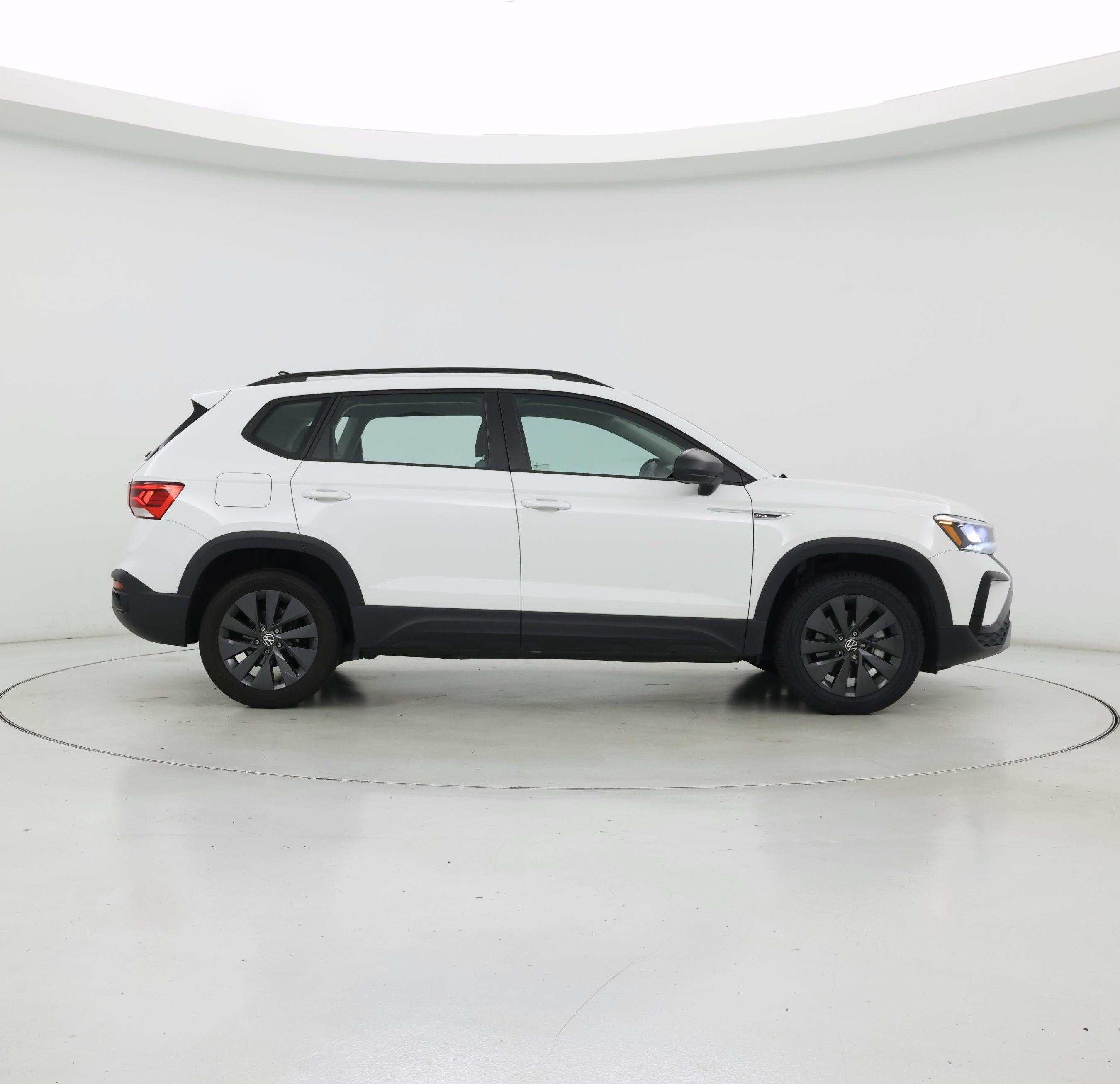 Thumbnail: 2023 Volkswagen Taos - 7