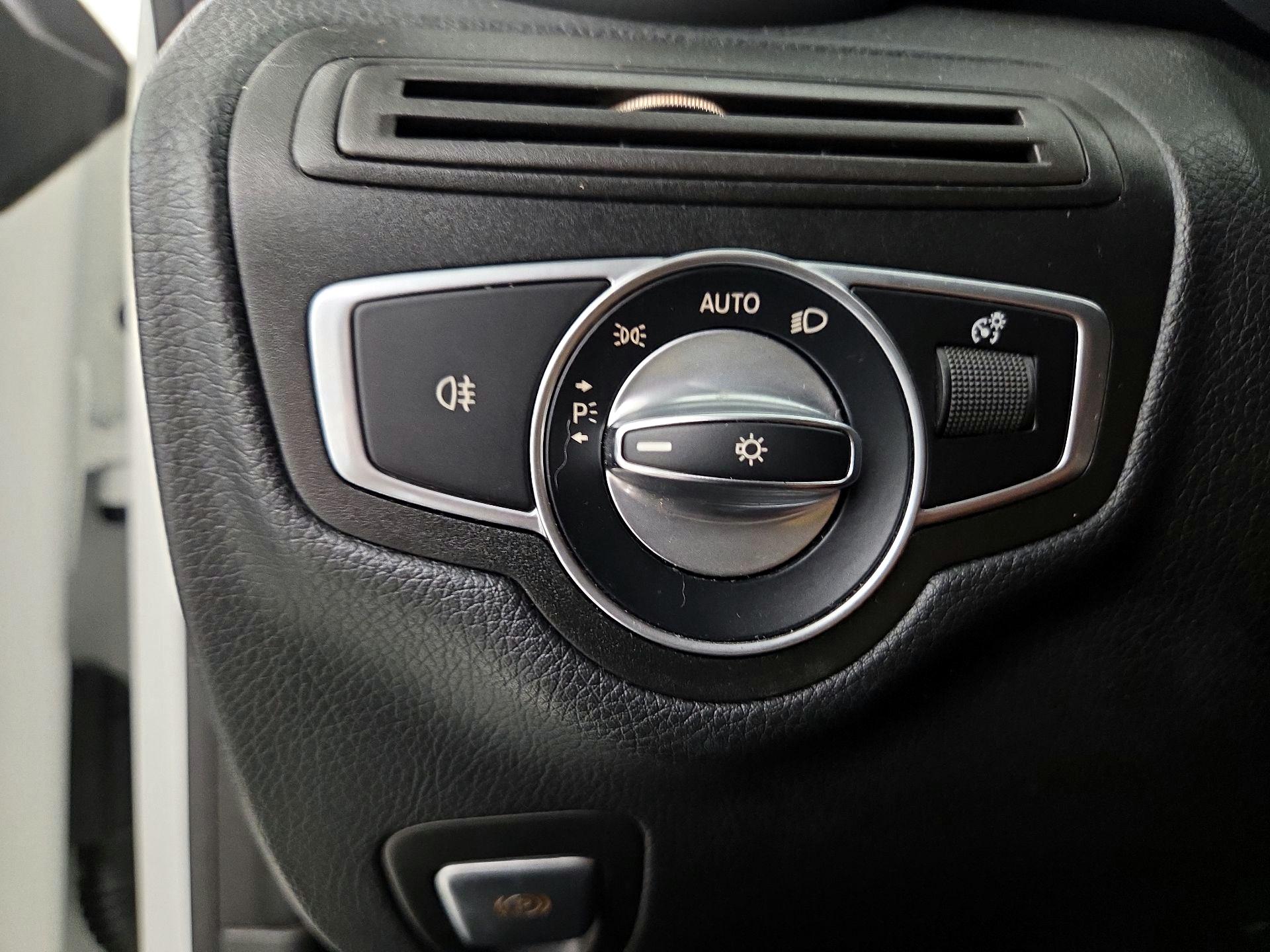 Thumbnail: 2019 Mercedes-Benz C-Class - 13