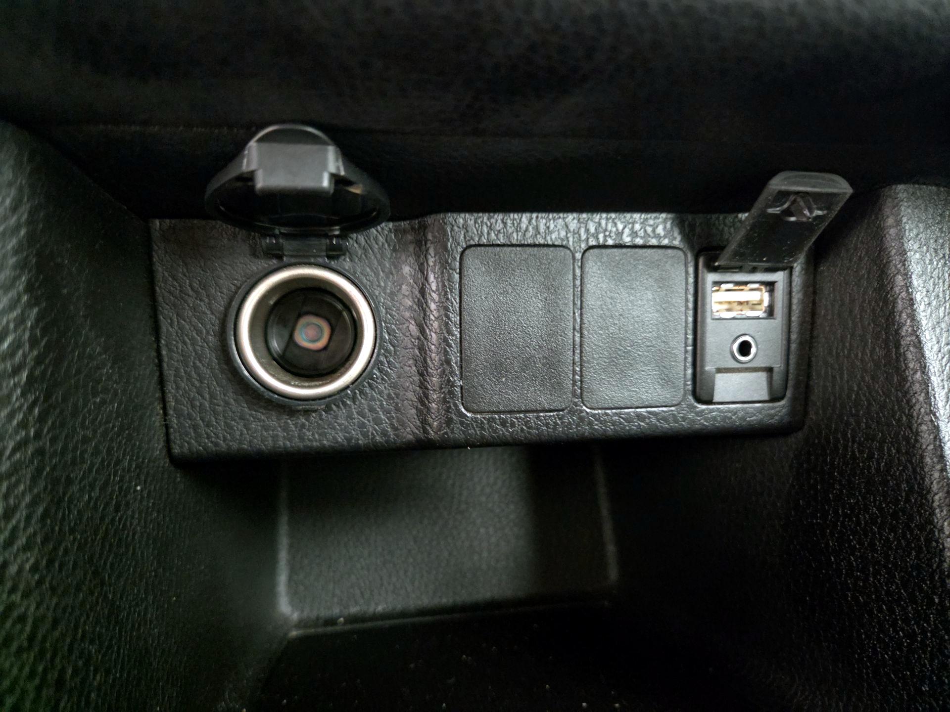 Thumbnail: 2018 Toyota Corolla - 18