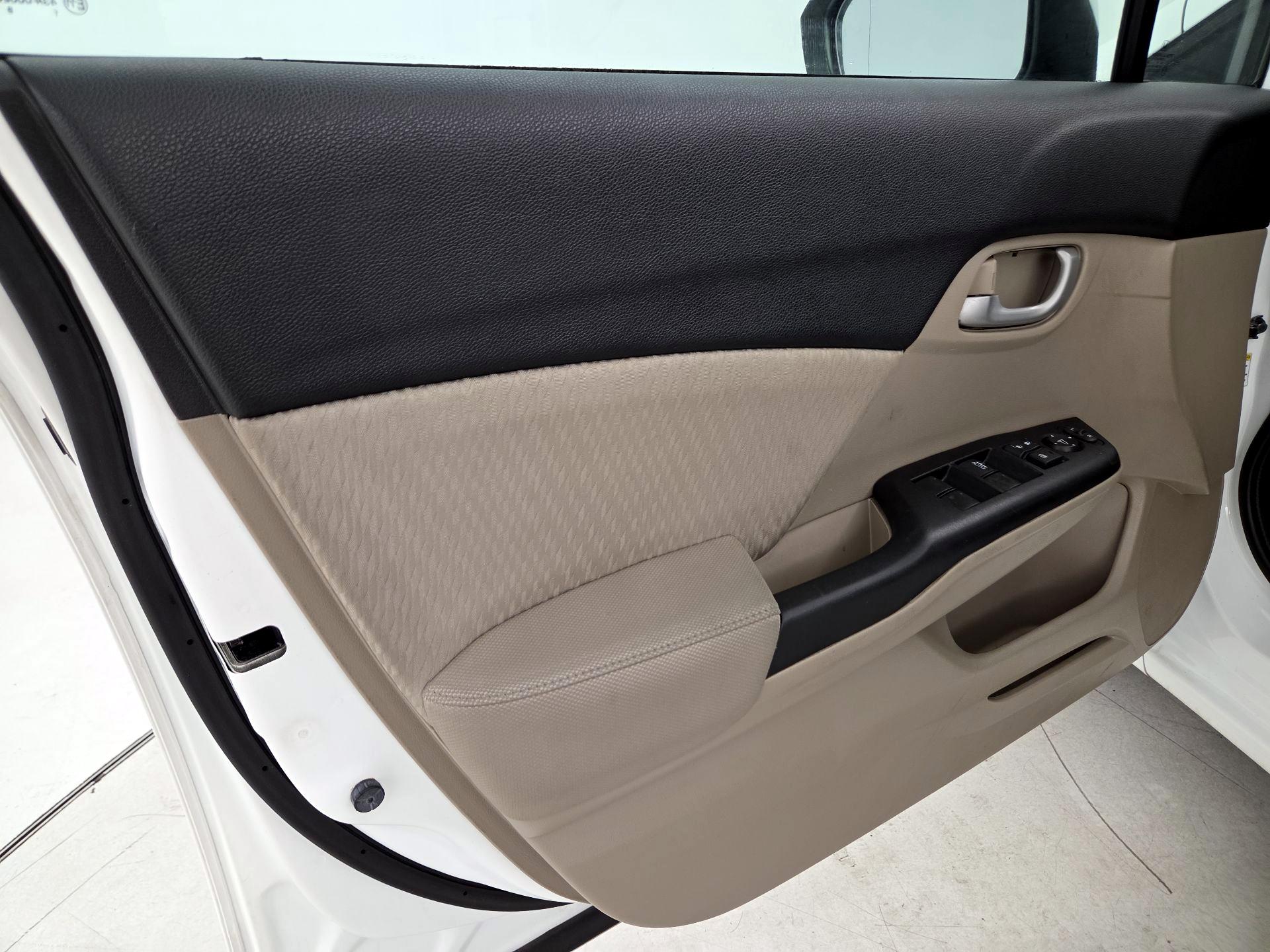 Thumbnail: 2015 Honda Civic - 12