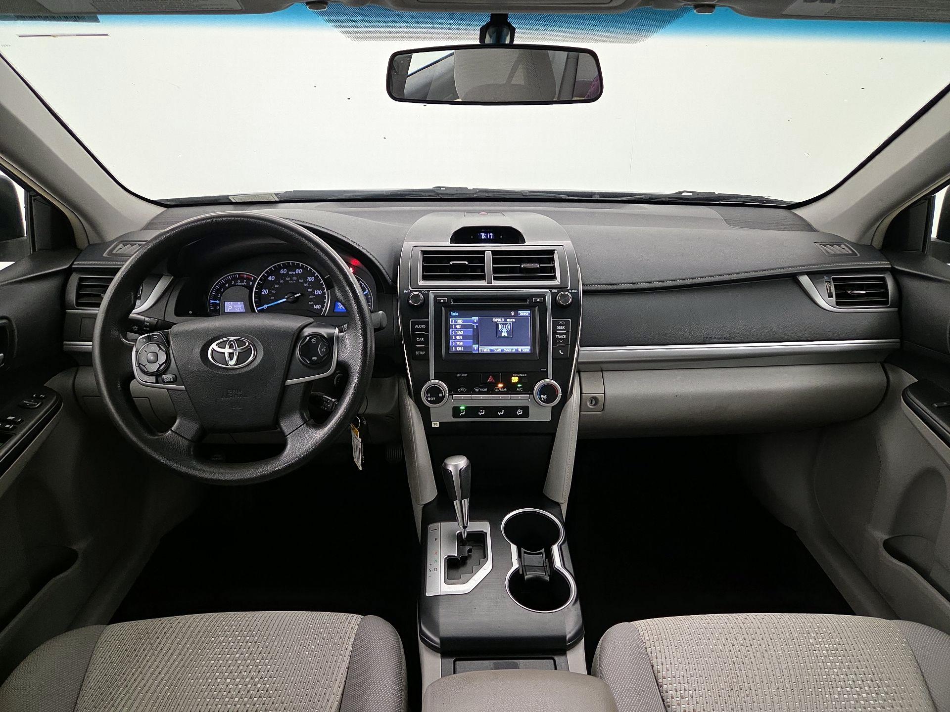 Thumbnail: 2014 Toyota Camry - 9