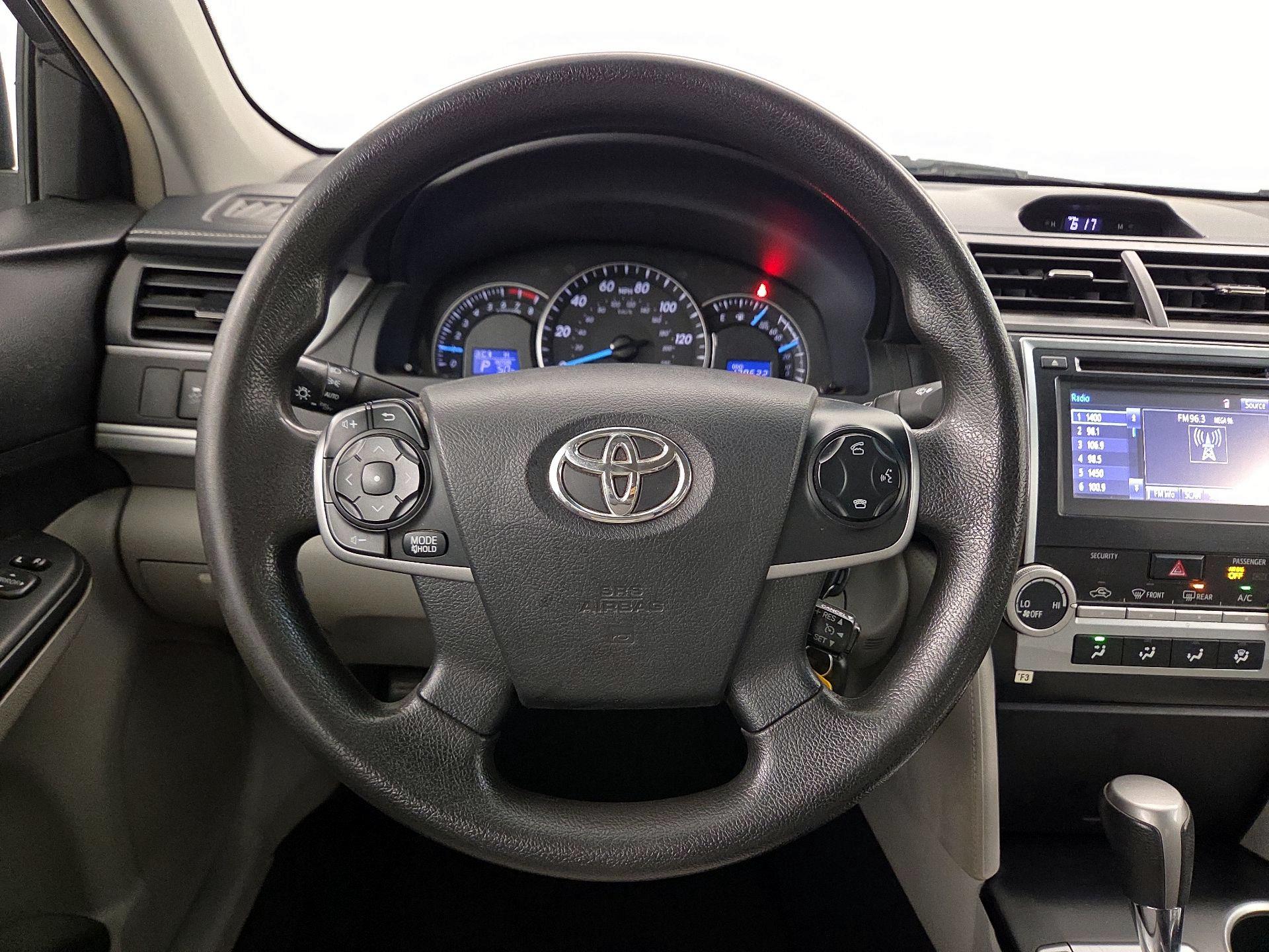 Thumbnail: 2014 Toyota Camry - 10