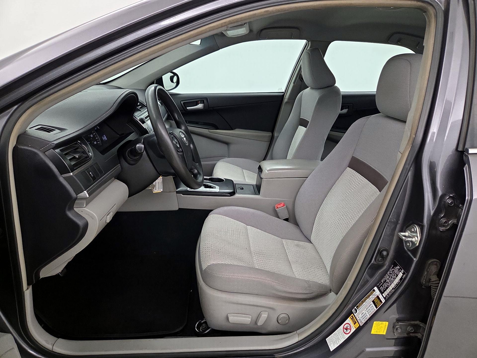 Thumbnail: 2014 Toyota Camry - 11