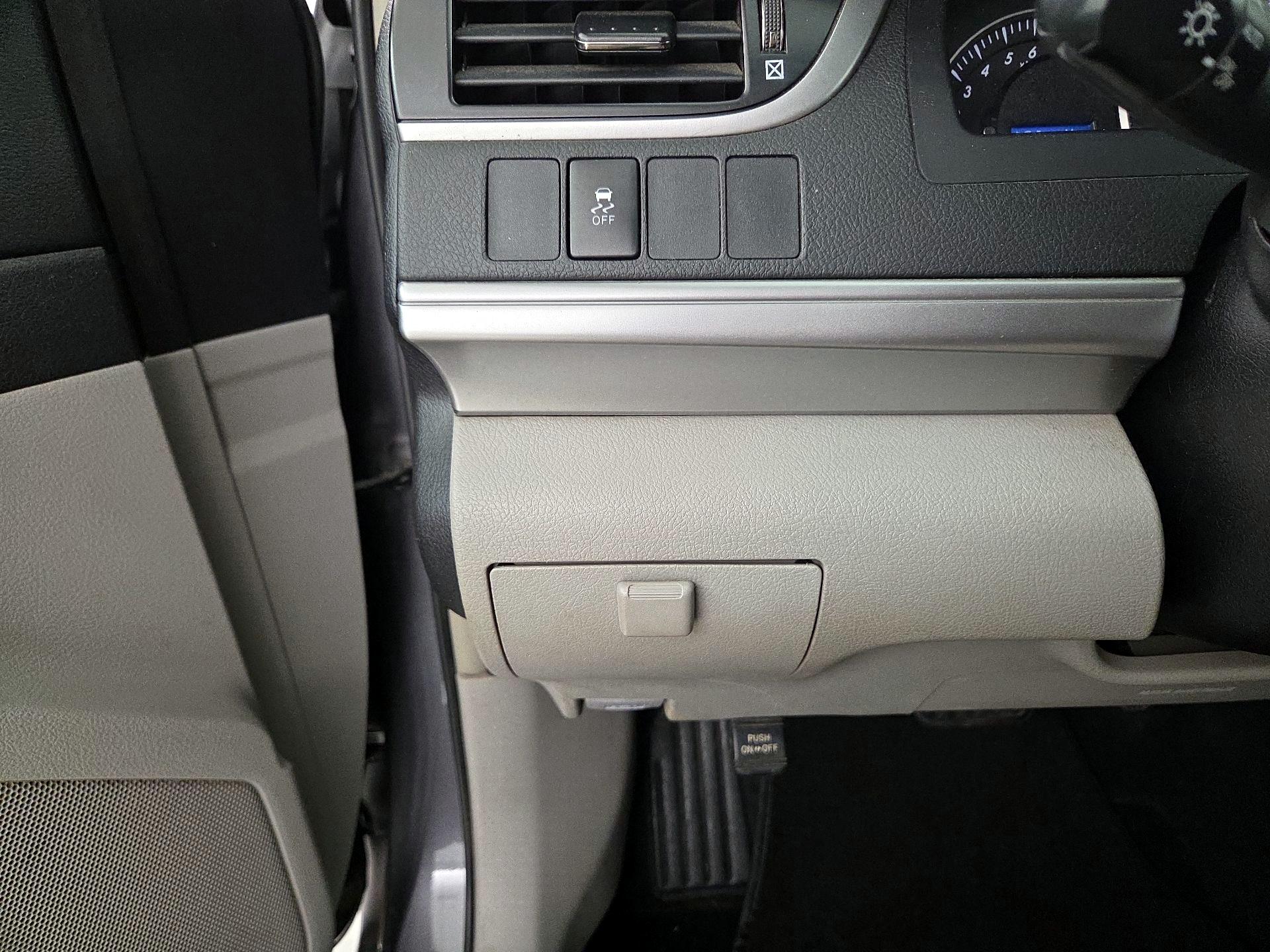 Thumbnail: 2014 Toyota Camry - 13