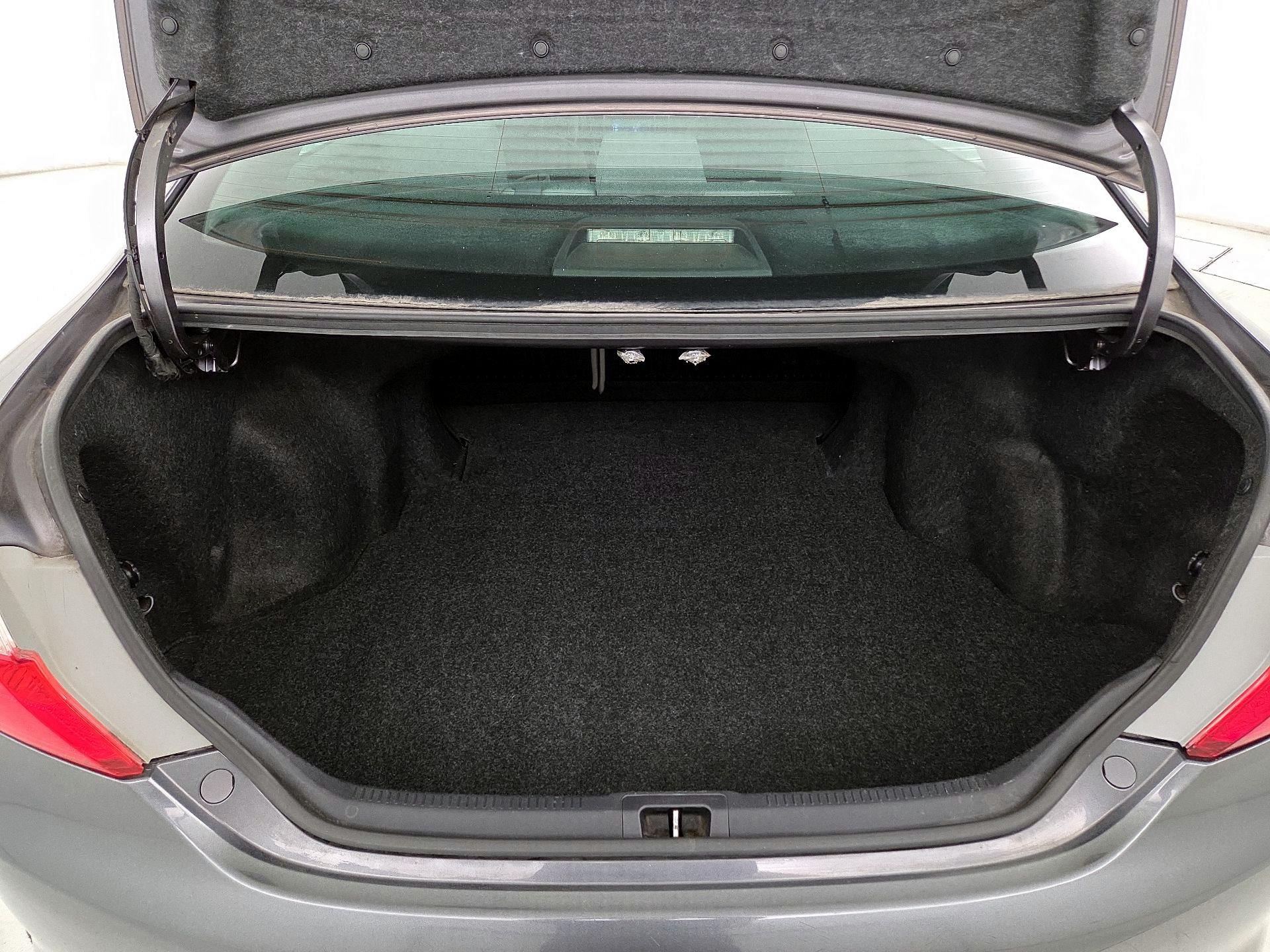 Thumbnail: 2014 Toyota Camry - 20