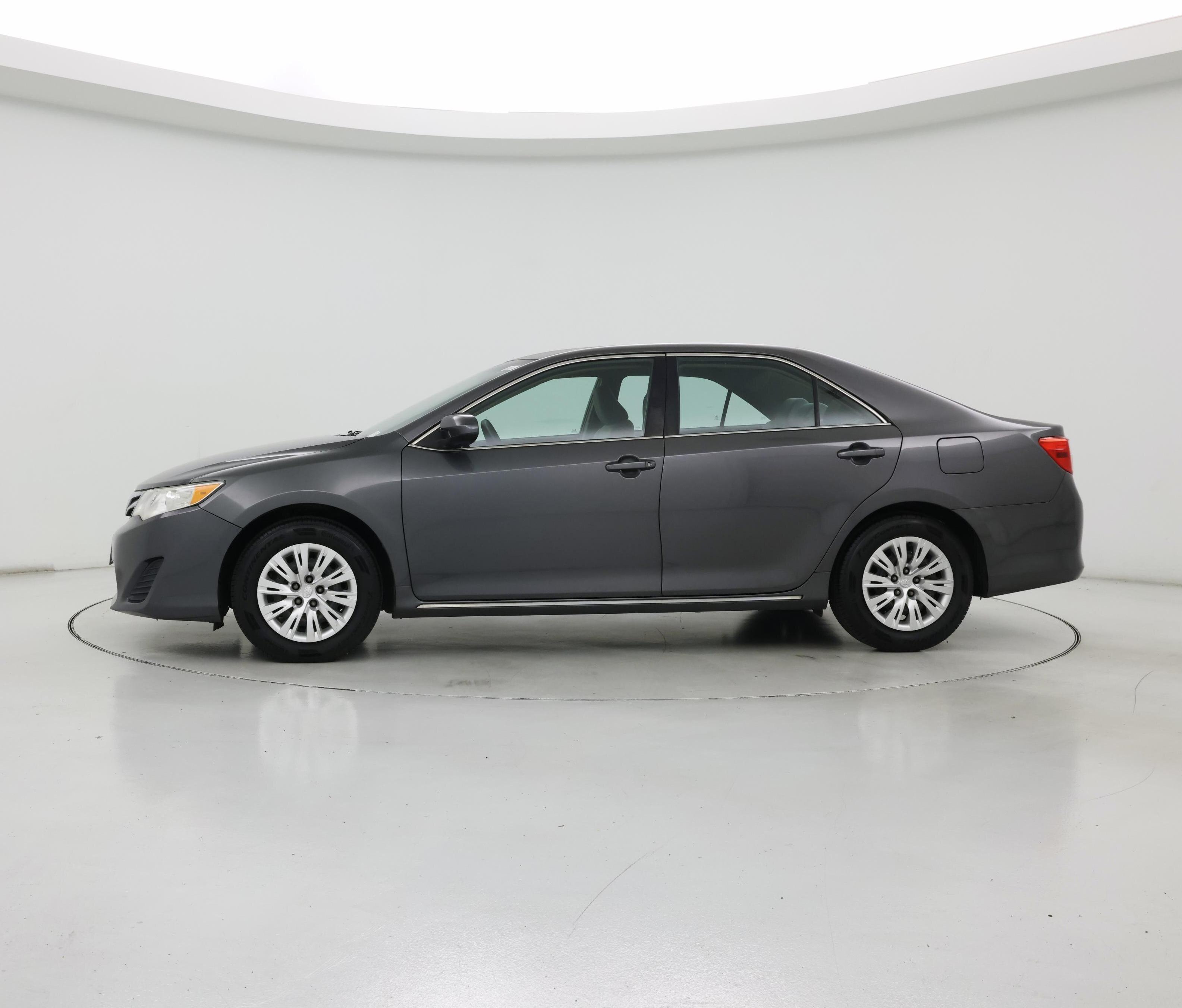 Thumbnail: 2014 Toyota Camry - 3
