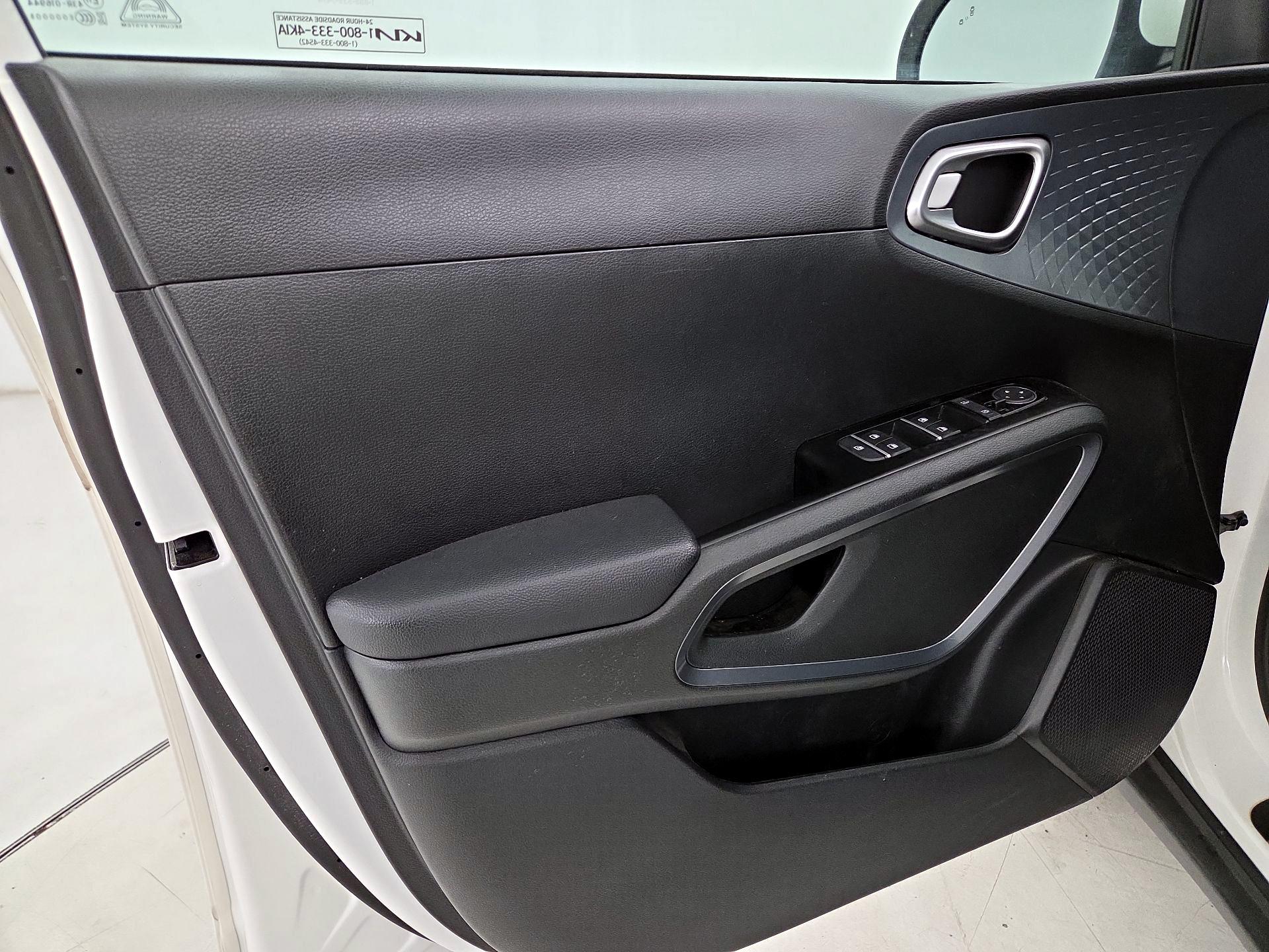 Thumbnail: 2023 Kia Soul - 12