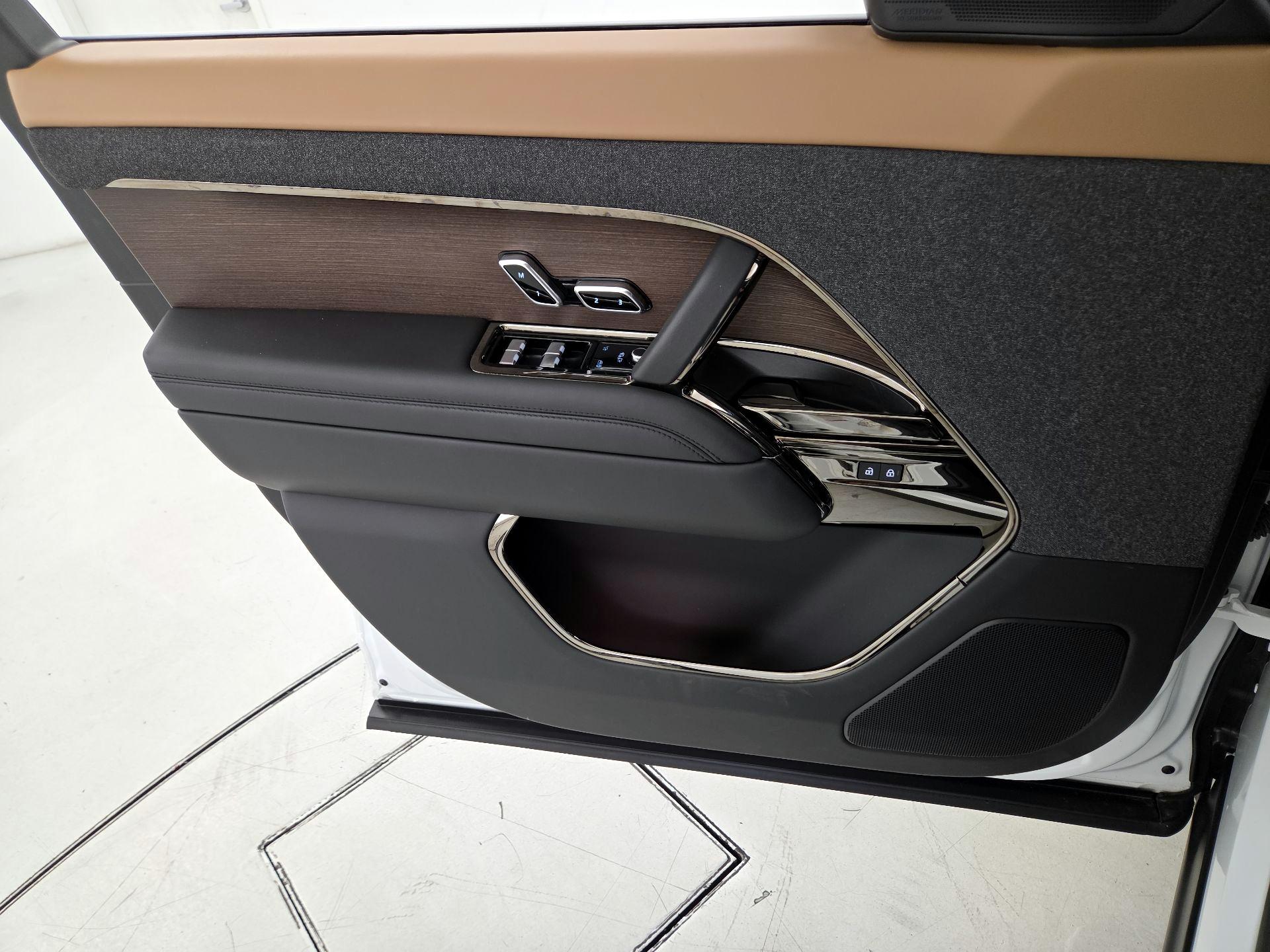 Thumbnail: 2024 Land Rover Range Rover Sport - 12