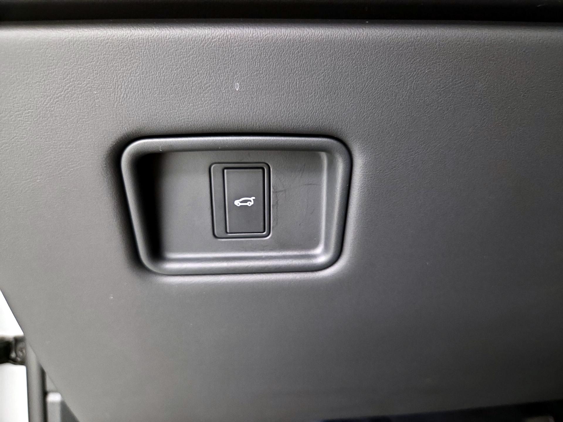 Thumbnail: 2024 Land Rover Range Rover Sport - 13