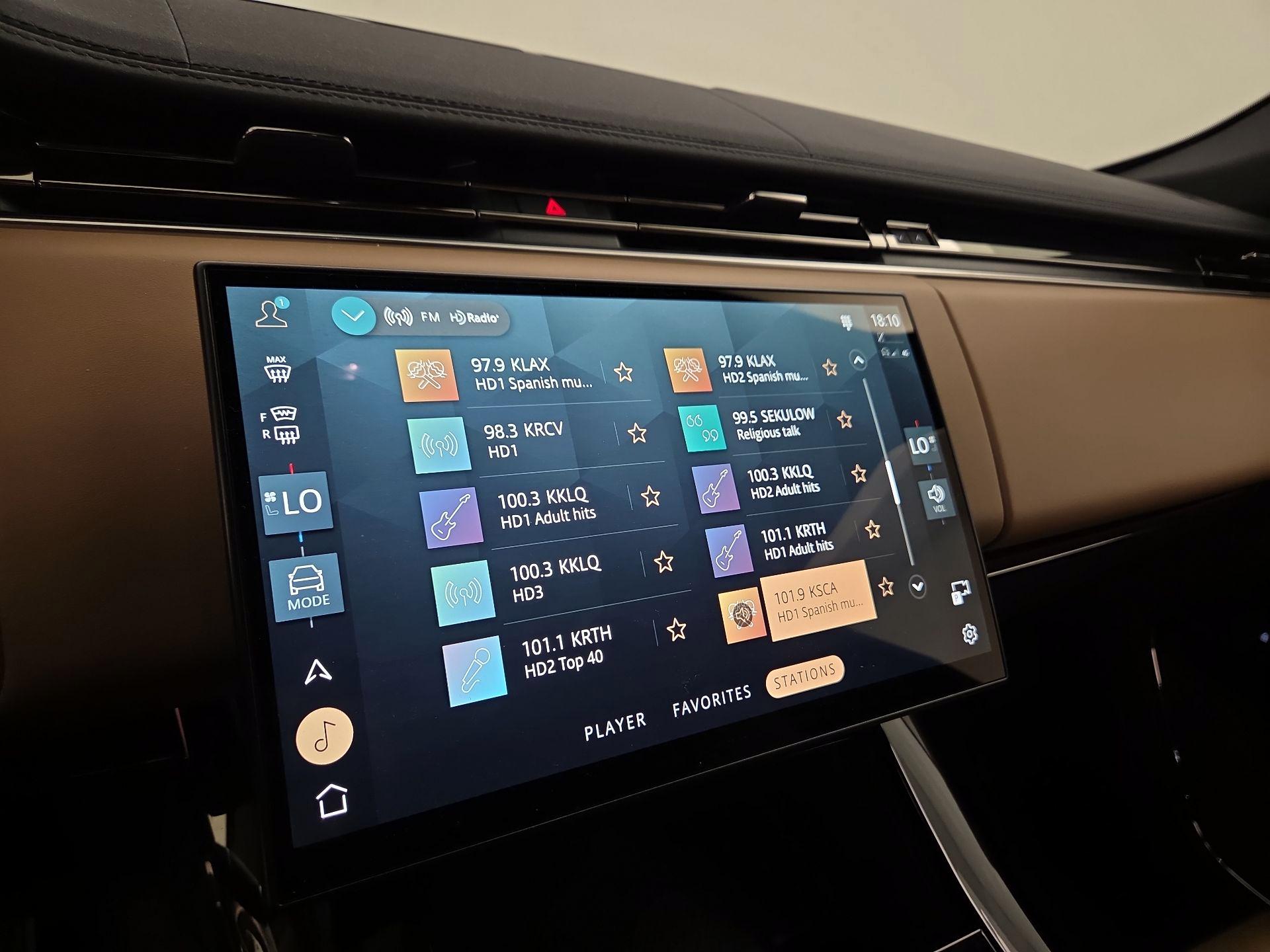 Thumbnail: 2024 Land Rover Range Rover Sport - 16