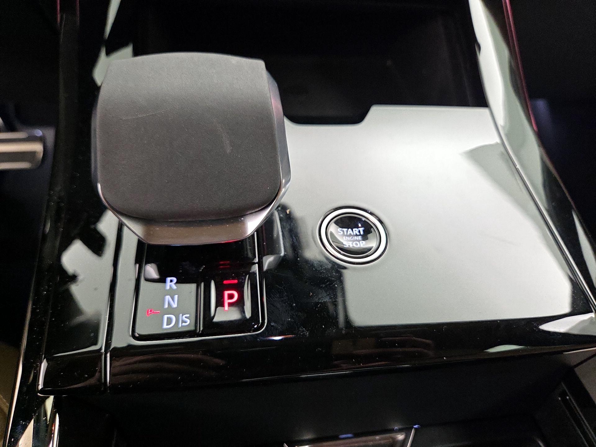 Thumbnail: 2024 Land Rover Range Rover Sport - 18