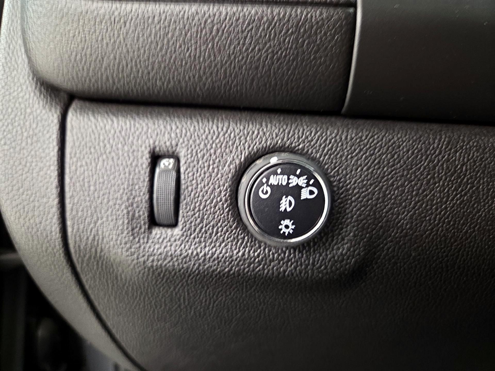 Thumbnail: 2016 GMC Canyon - 13