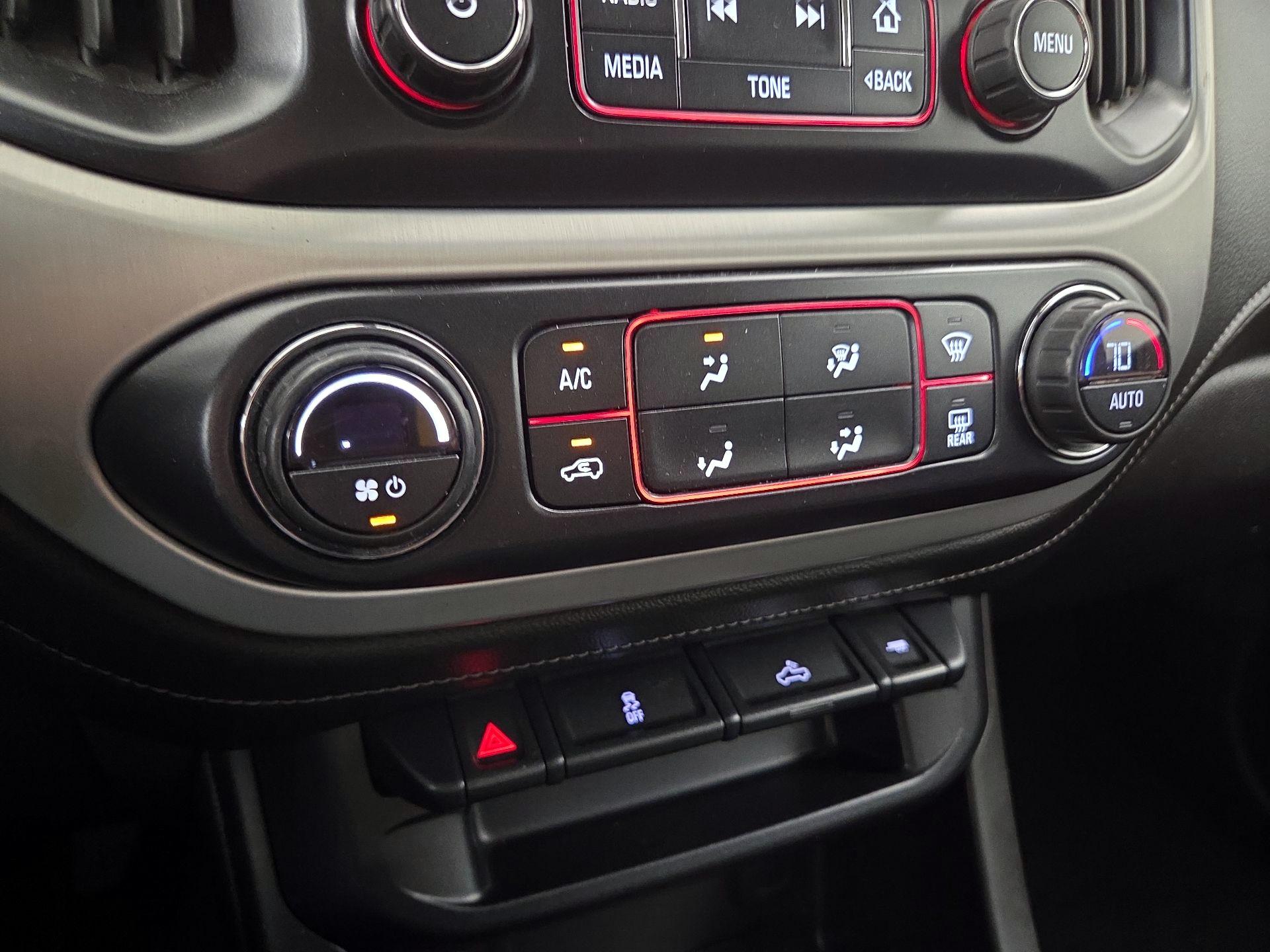 Thumbnail: 2016 GMC Canyon - 16