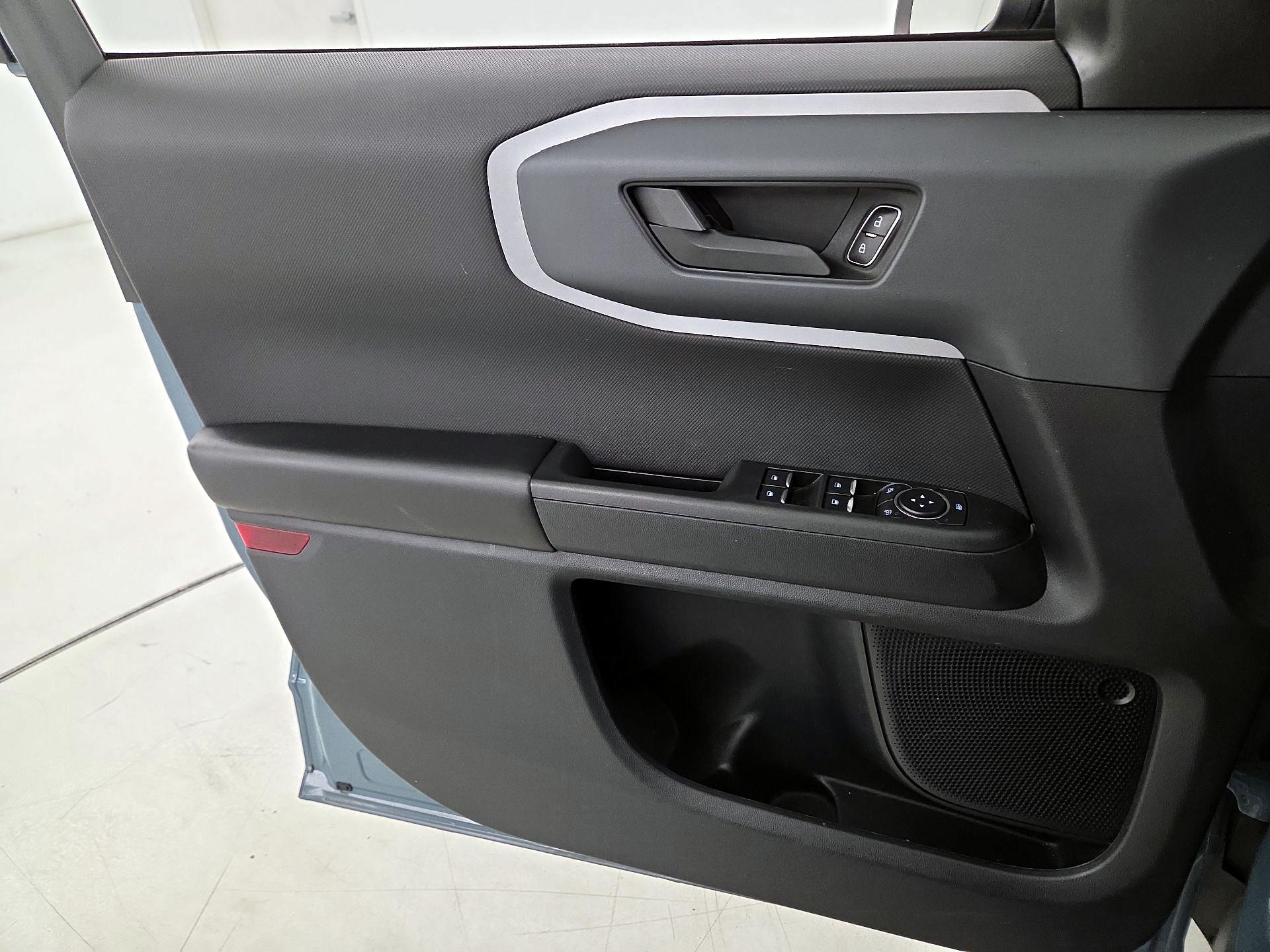 Thumbnail: 2021 Ford Bronco Sport - 12