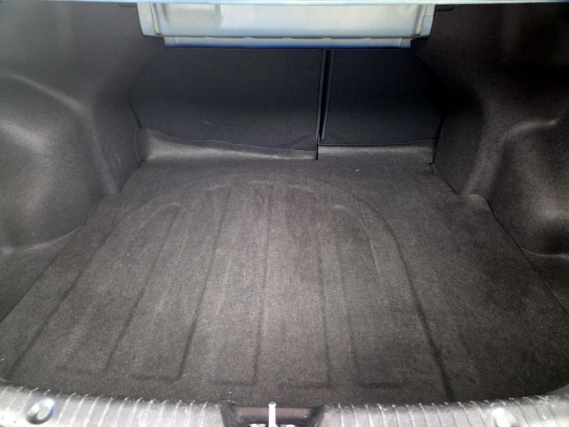 Thumbnail: 2015 Hyundai Accent - 19