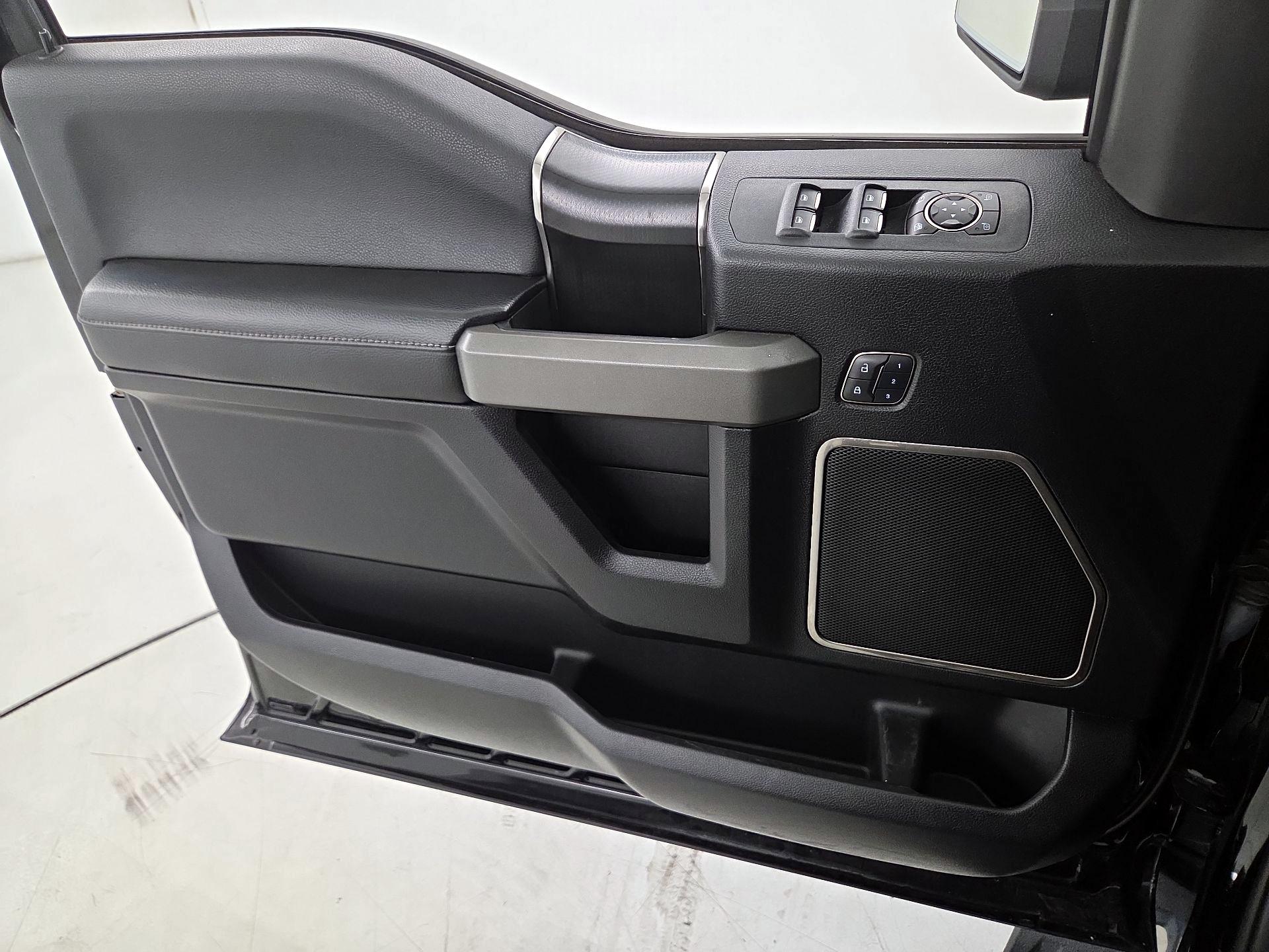 Thumbnail: 2017 Ford F-150 - 12