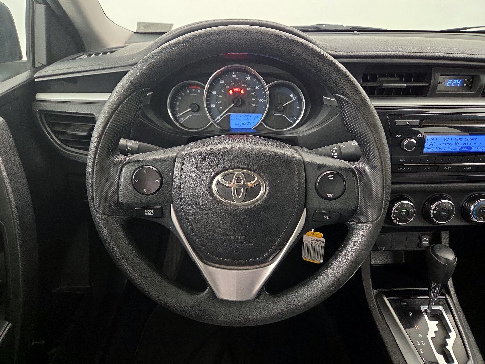 Thumbnail: 2014 Toyota Corolla - 10