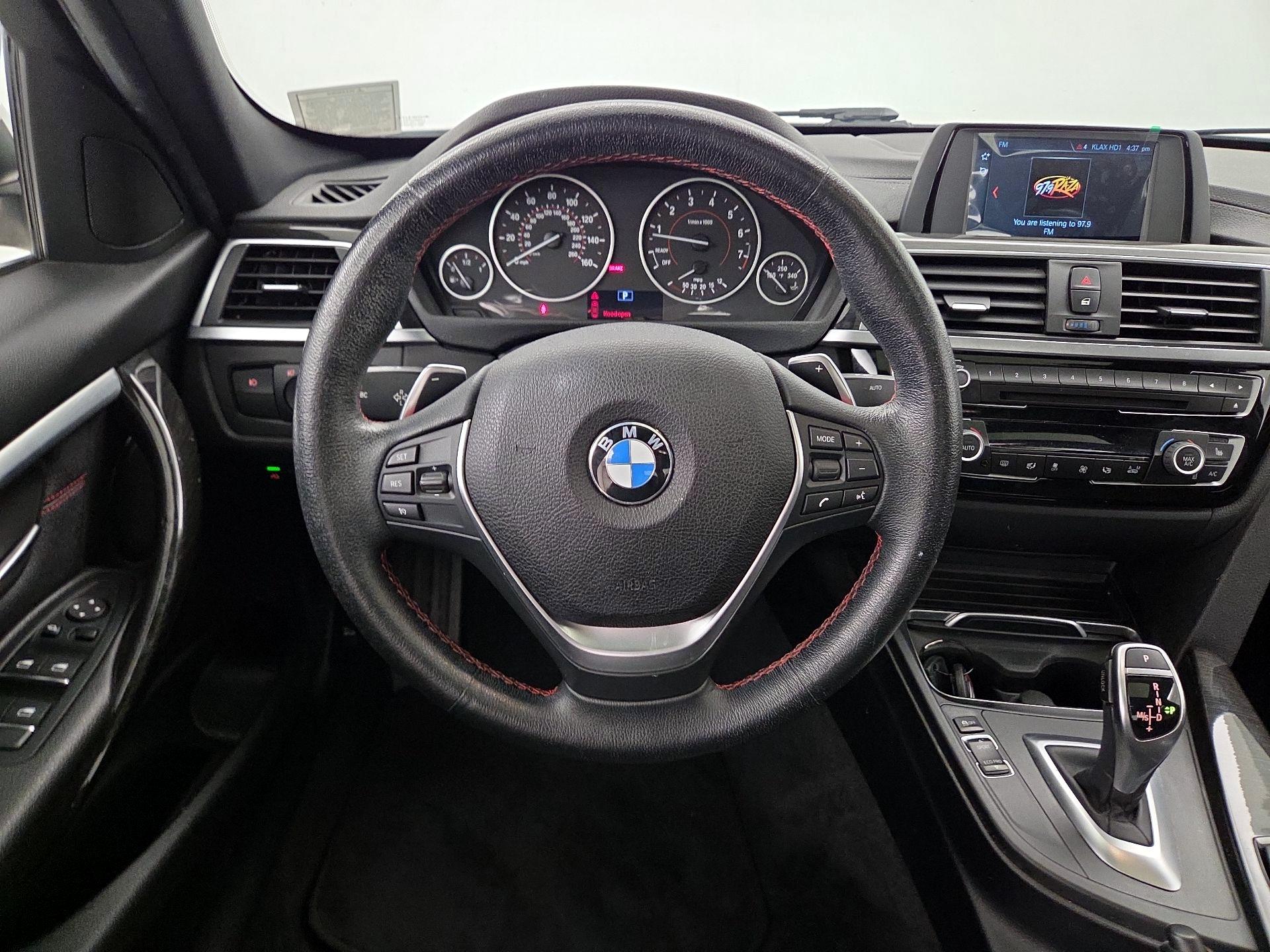 Thumbnail: 2018 BMW 3 Series - 10