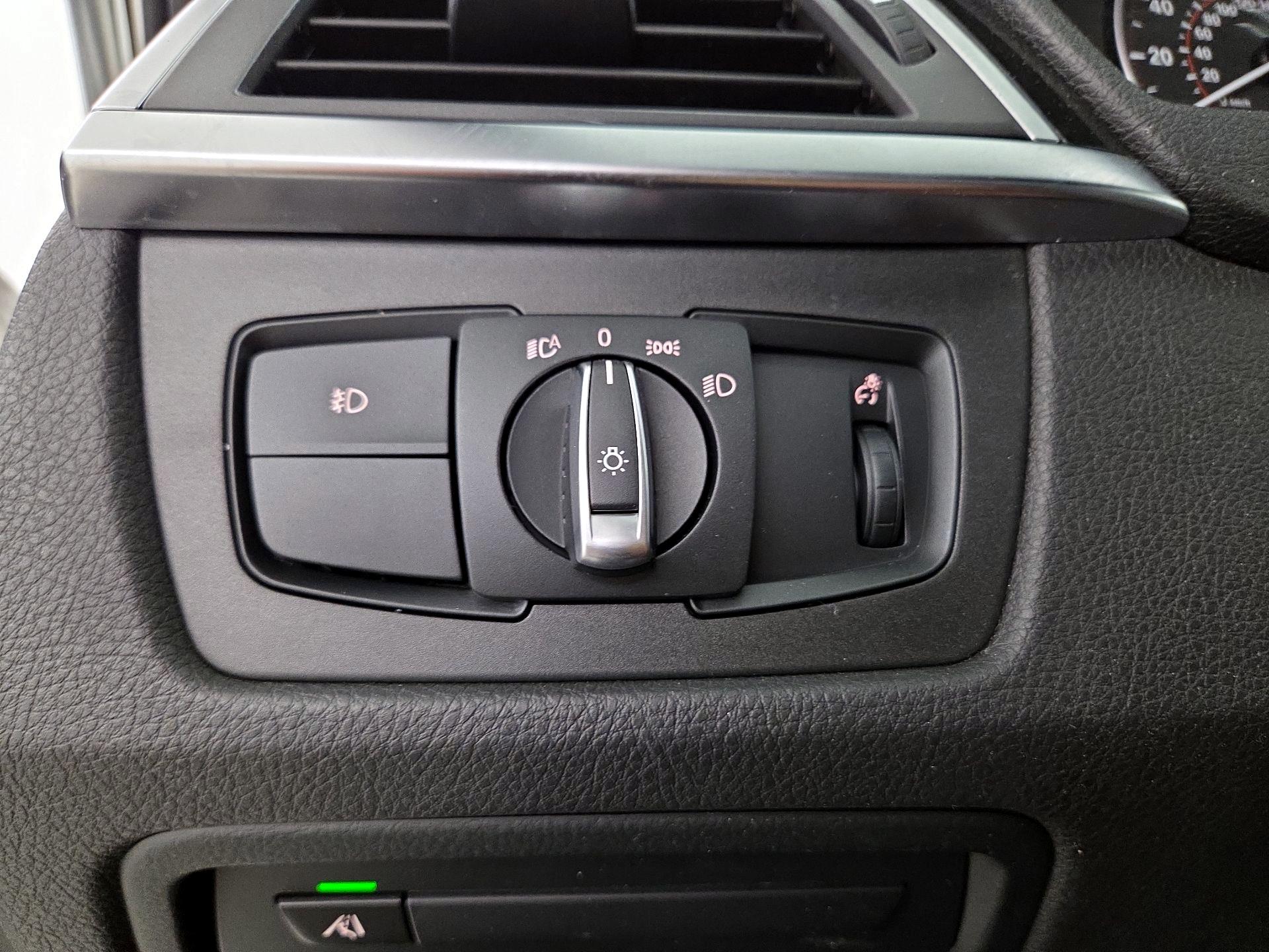 Thumbnail: 2018 BMW 3 Series - 13