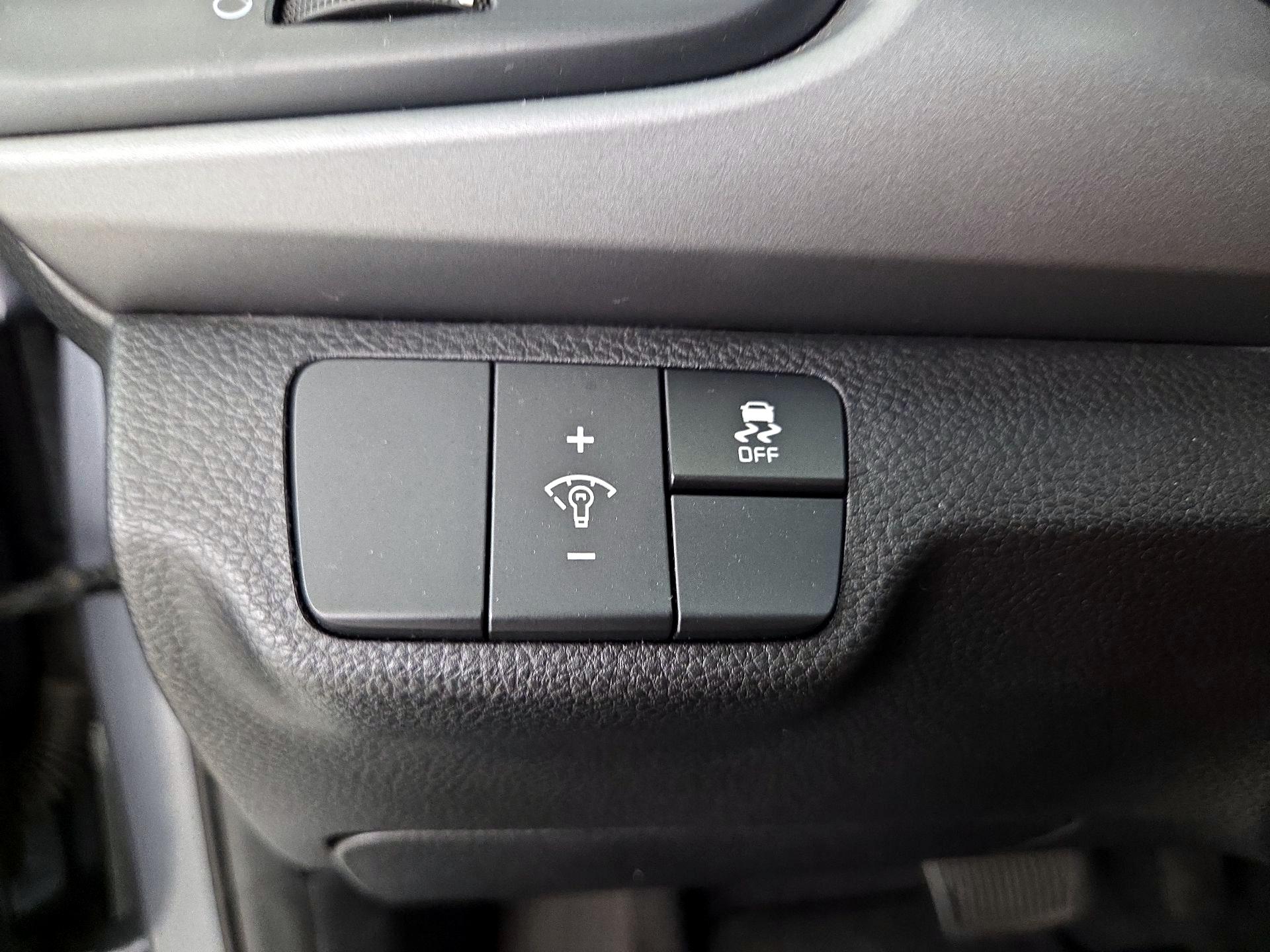 Thumbnail: 2019 Kia Rio5 - 13