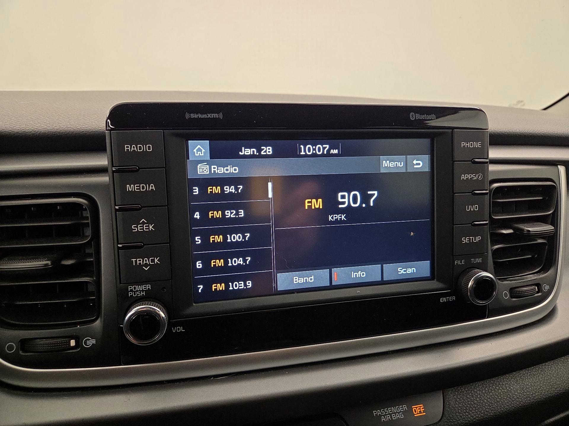 Thumbnail: 2019 Kia Rio5 - 15