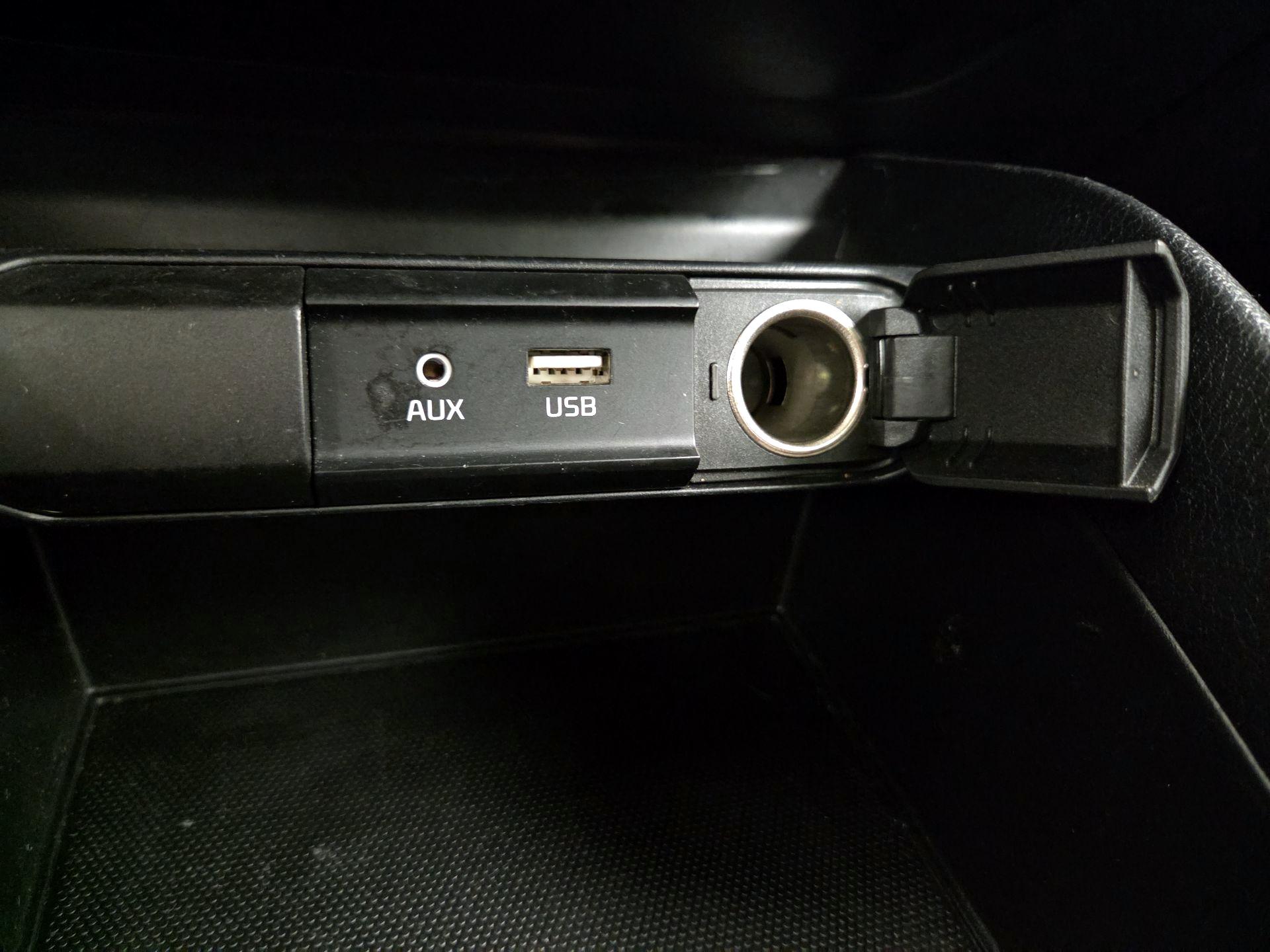 Thumbnail: 2019 Kia Rio5 - 18