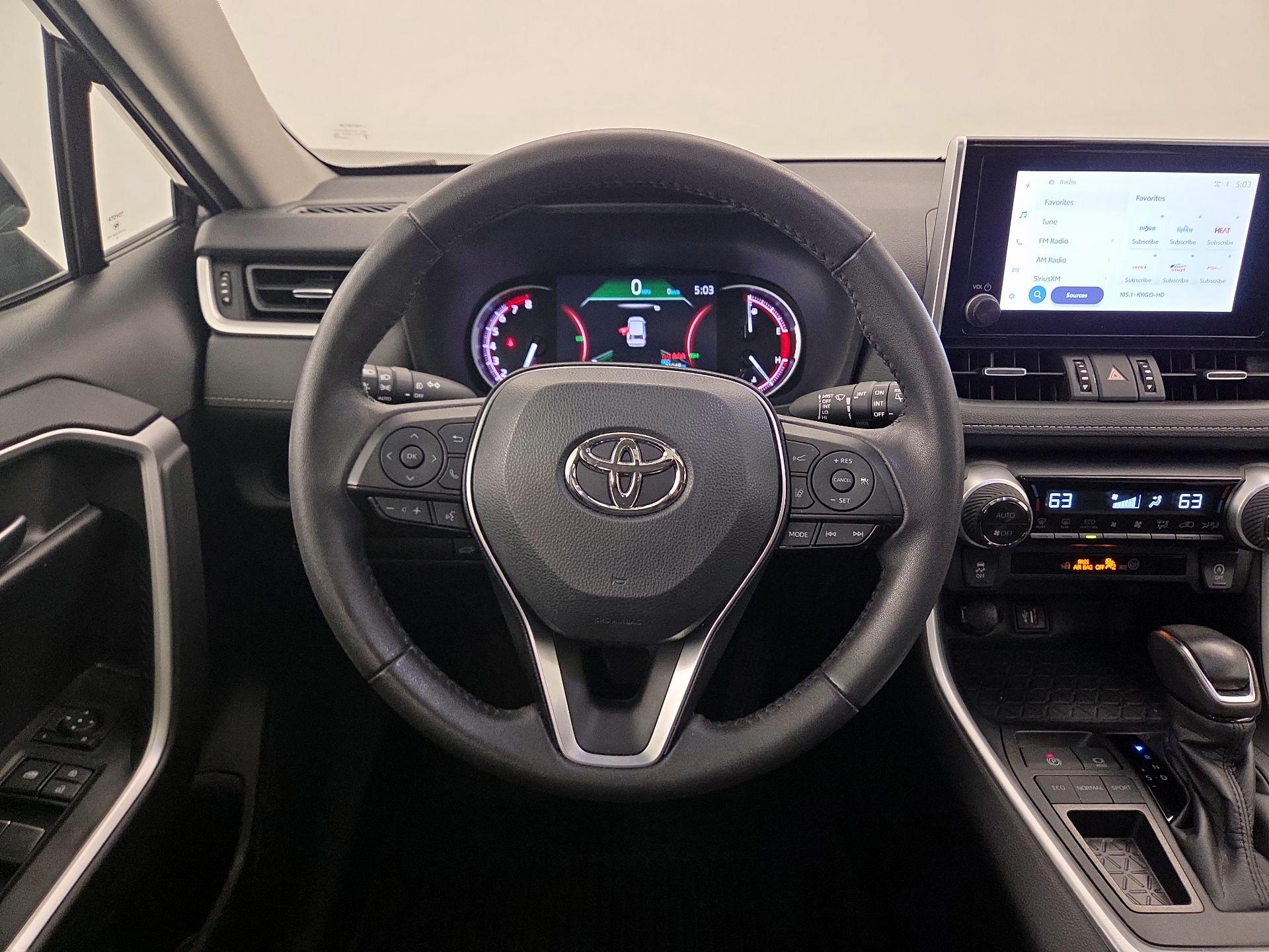 Thumbnail: 2023 Toyota RAV4 - 10