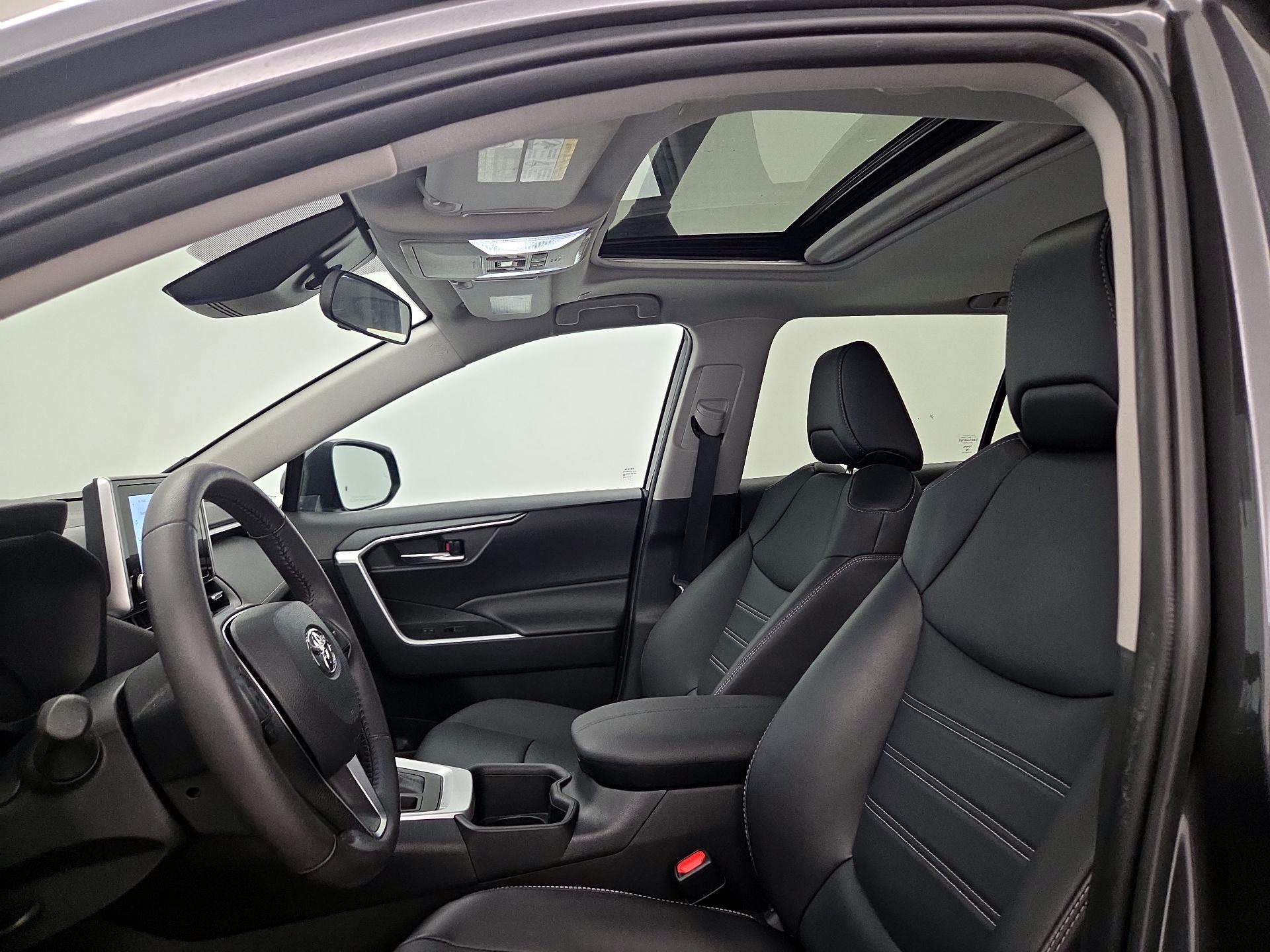 Thumbnail: 2023 Toyota RAV4 - 19