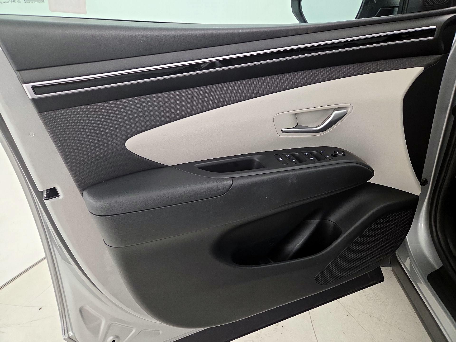 Thumbnail: 2023 Hyundai Tucson - 12