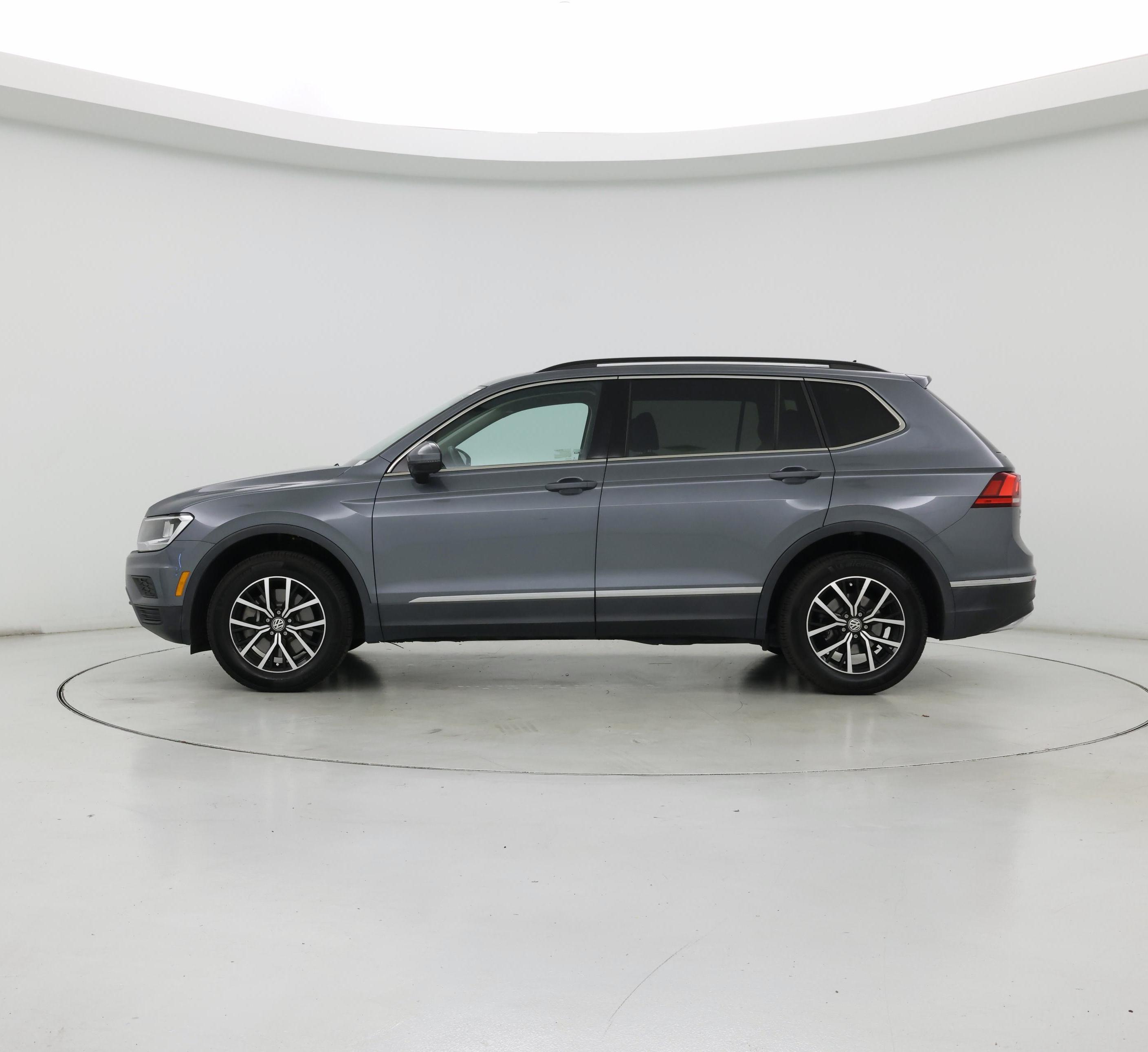 Thumbnail: 2021 Volkswagen Tiguan - 3